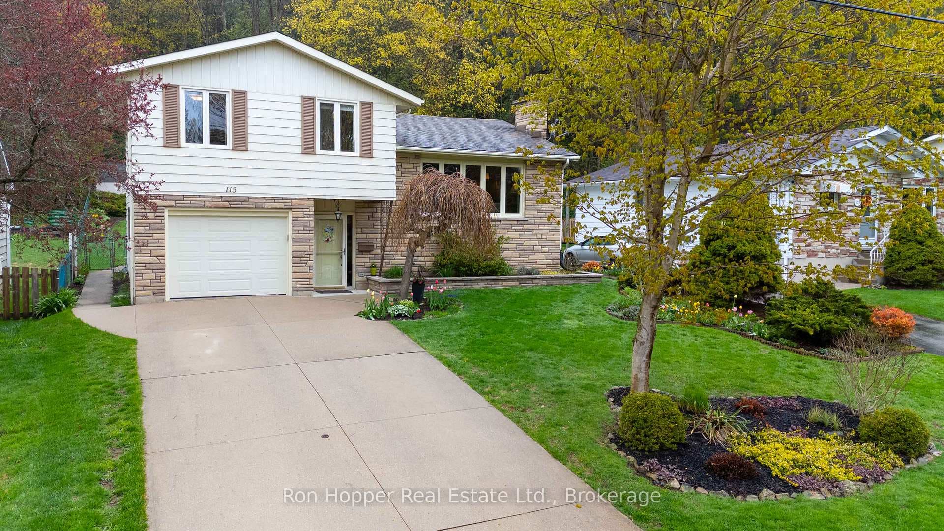 115 7th Avenue, Owen Sound, ON N4K 2W8 - Photo 1