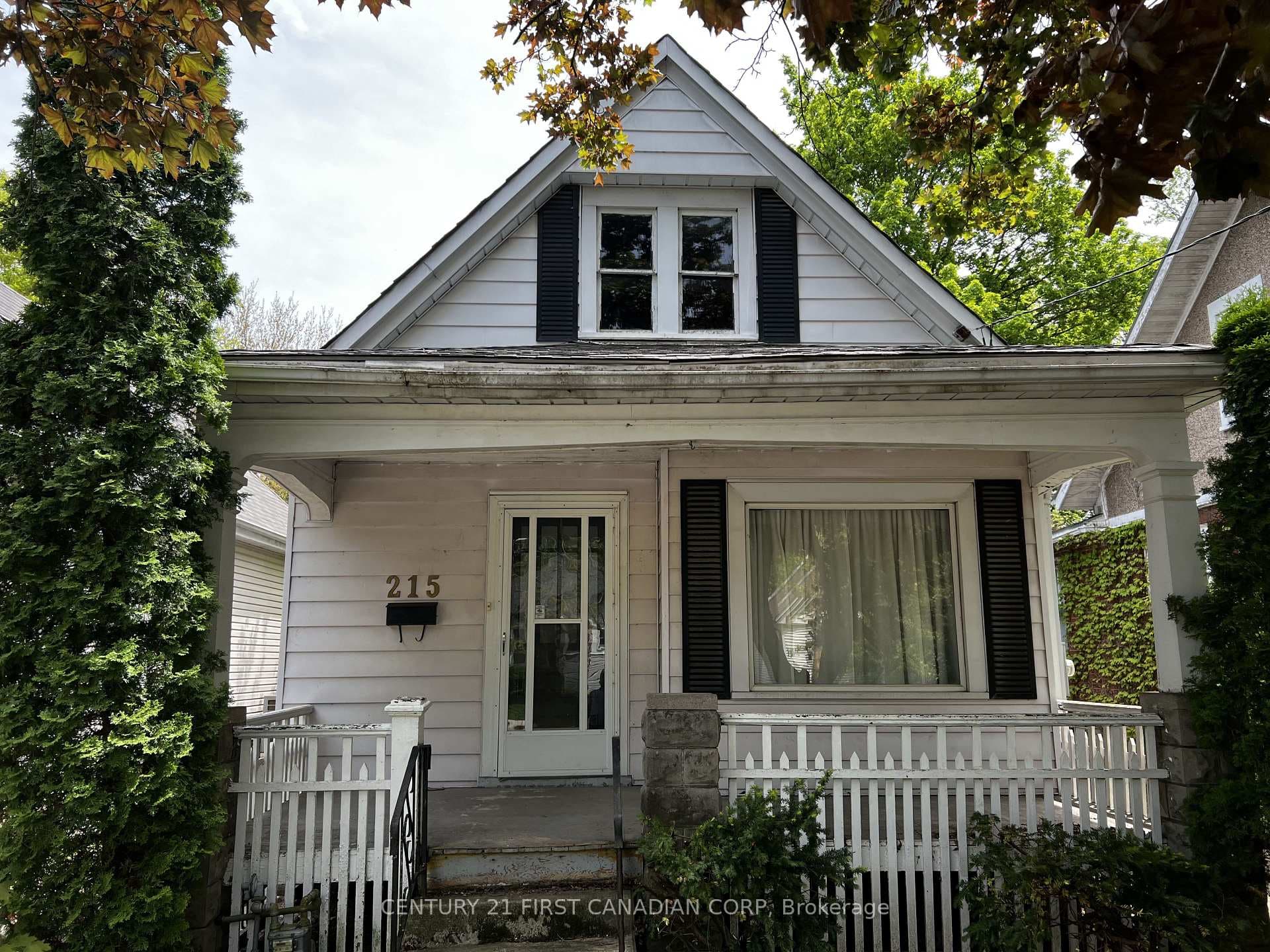 215 Bernard Avenue, London East