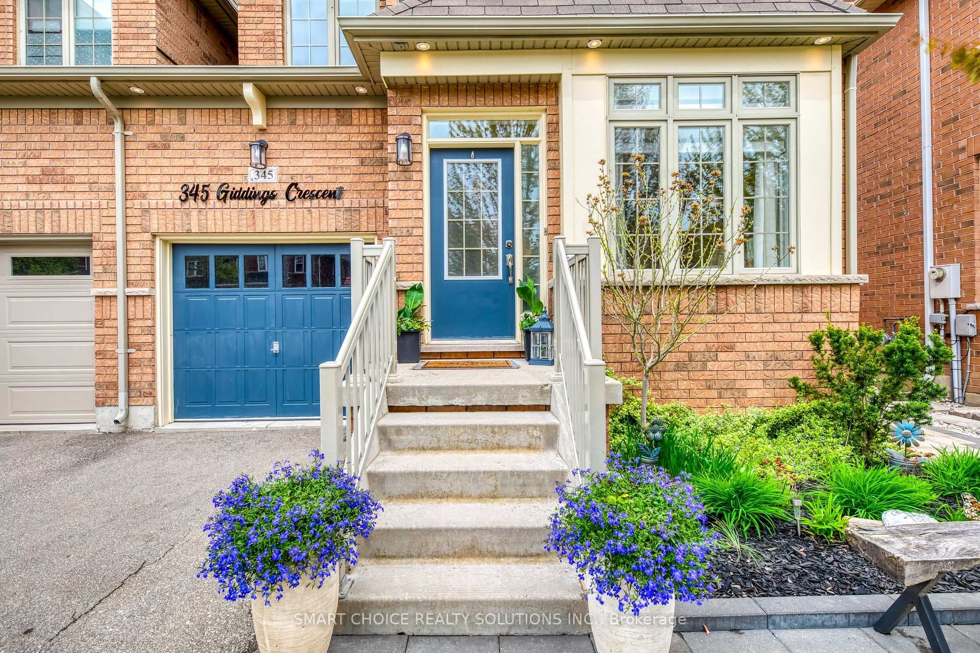 345 Giddings Crescent, Milton
