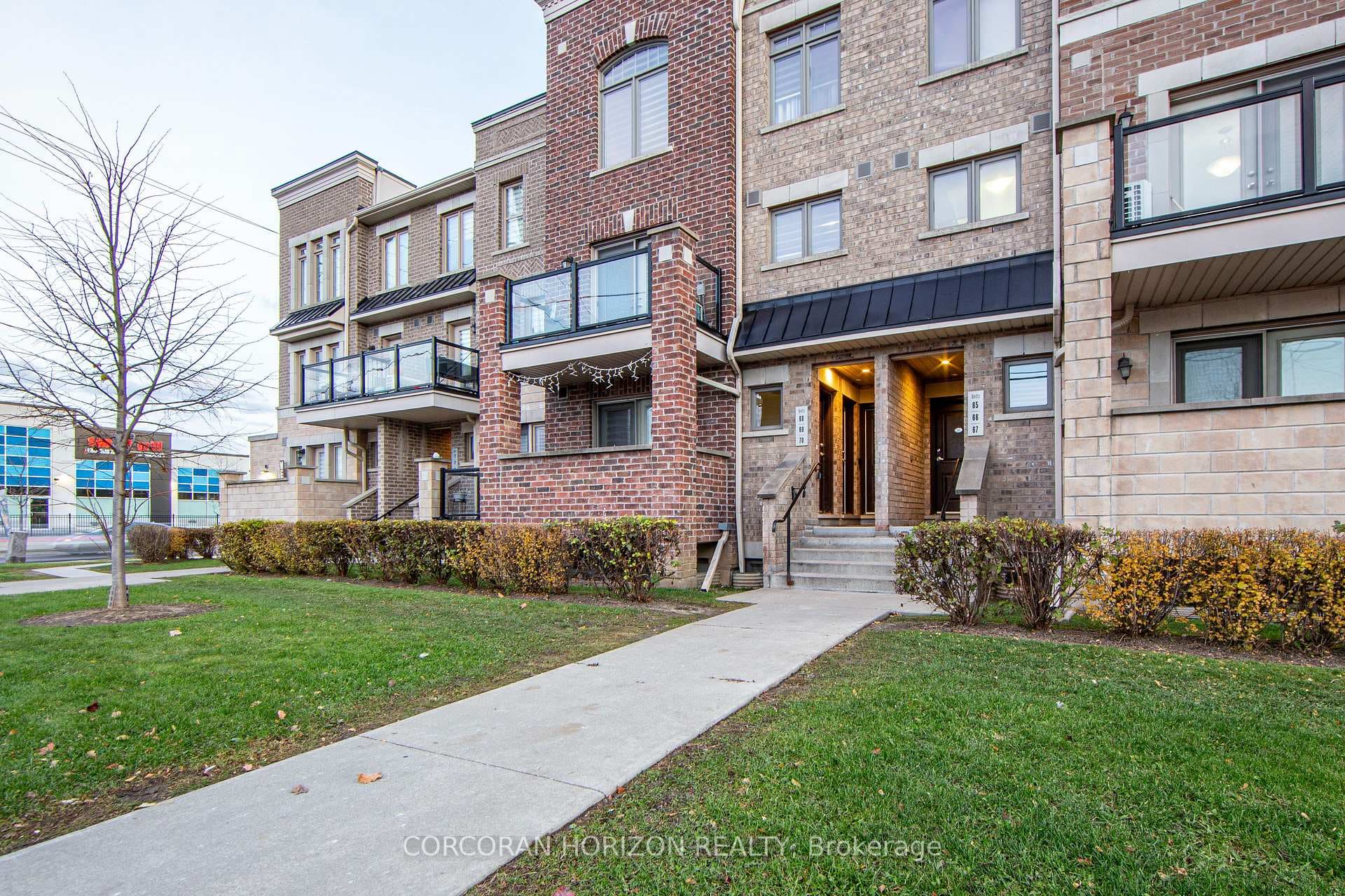 2315 Sheppard Avenue Unit 70, Downsview / Black Creek, ON M9M 3A4 - Photo 1