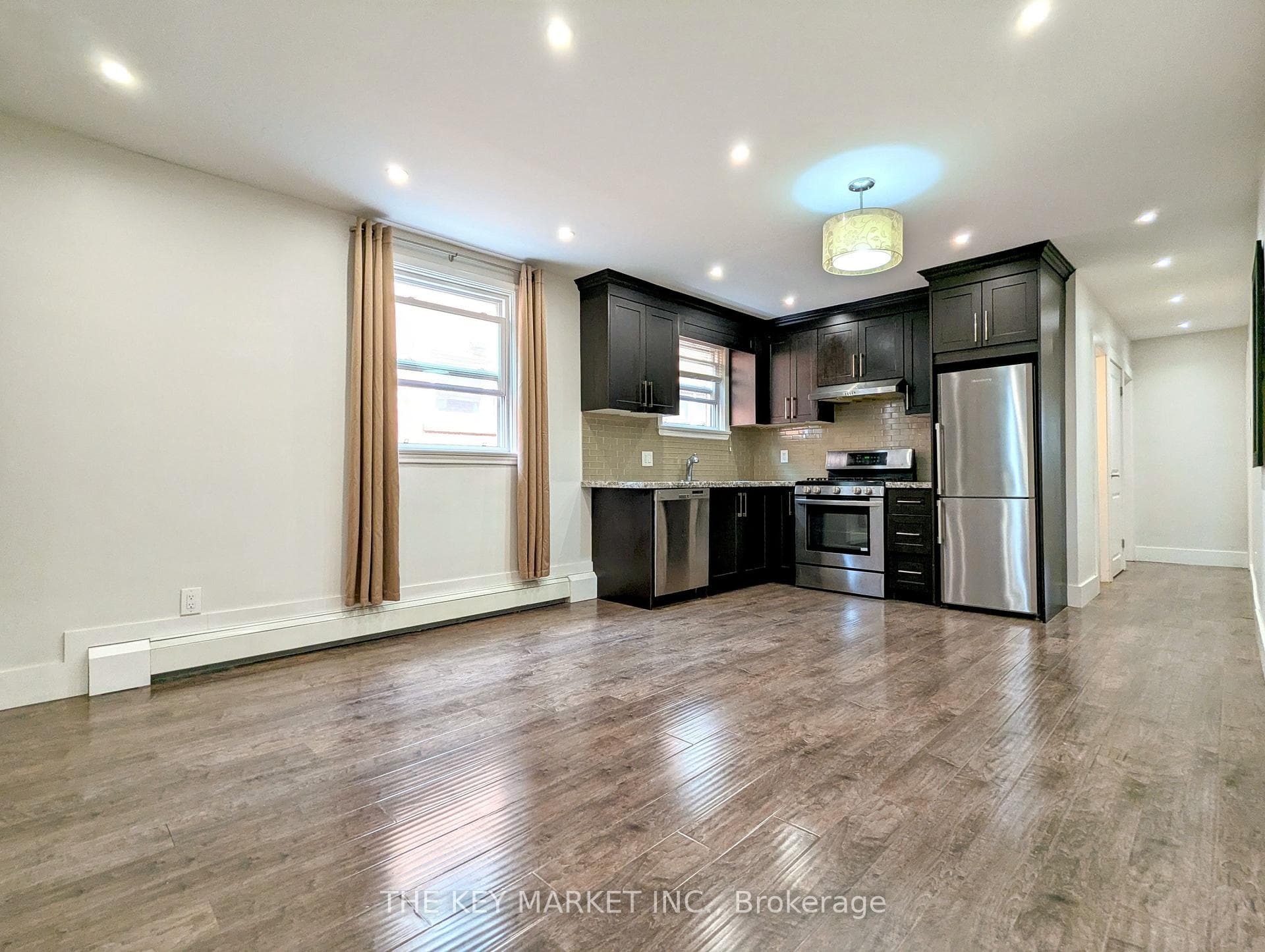211 St Clements Avenue Unit 2, Forest Hill / Deer Park, ON M4R 1H3 - Photo 1