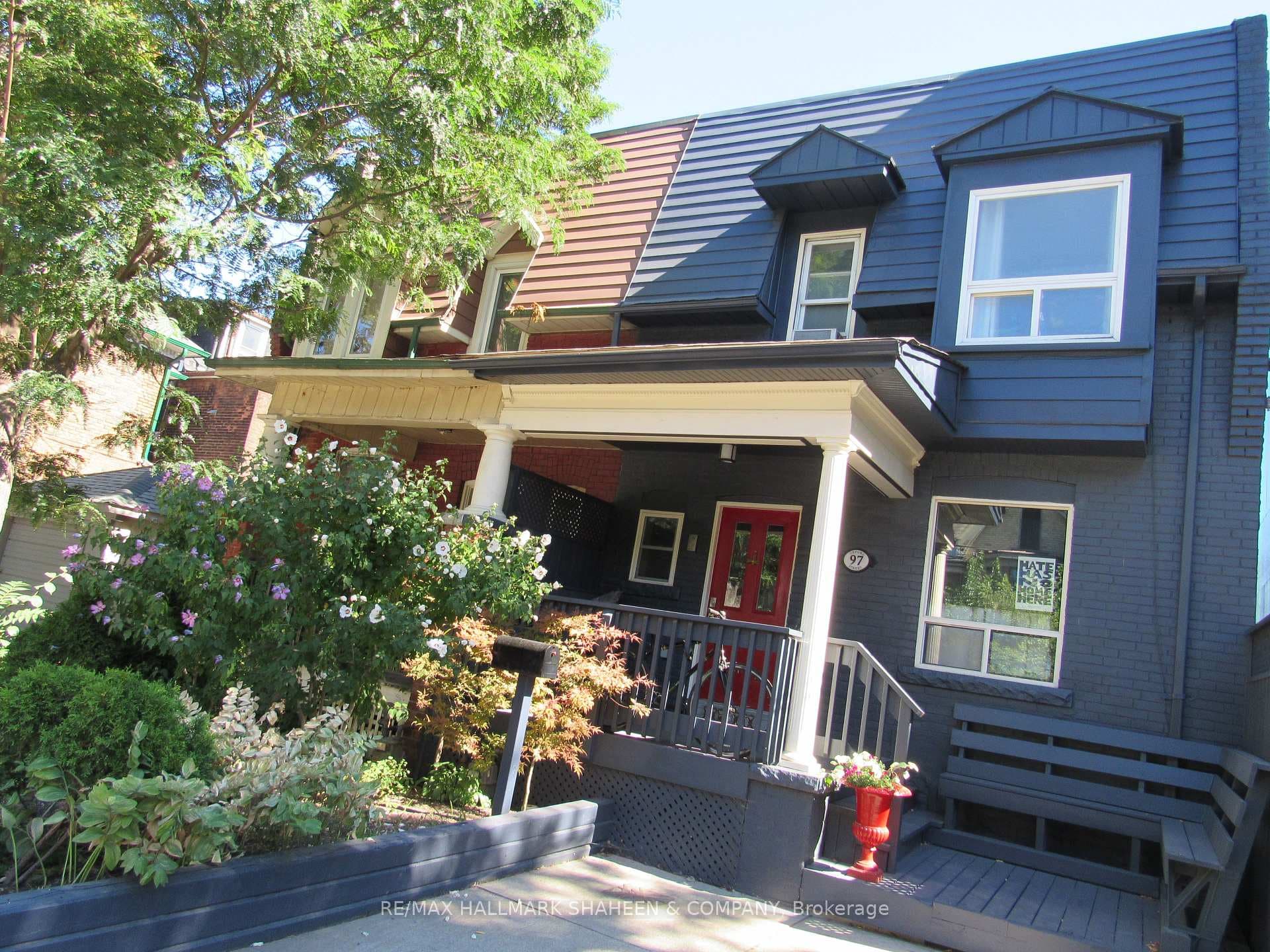 97 Oxford Street Unit Bsmt, Downtown Toronto / Waterfront, ON M5T 1P4 - Photo 1