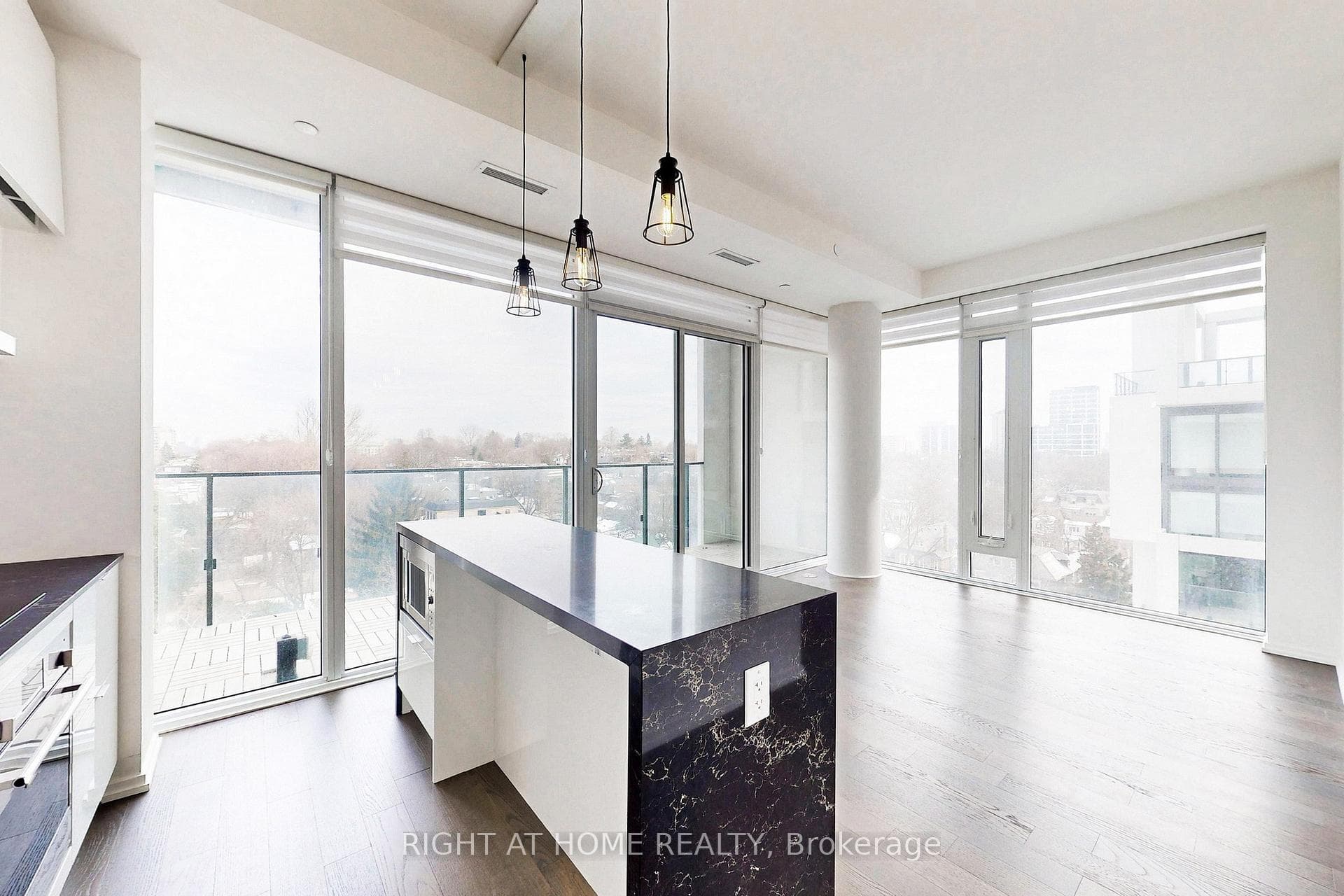5 Soudan Avenue Unit 905, Leaside / Davisville, ON M4S 0B1 - Photo 1