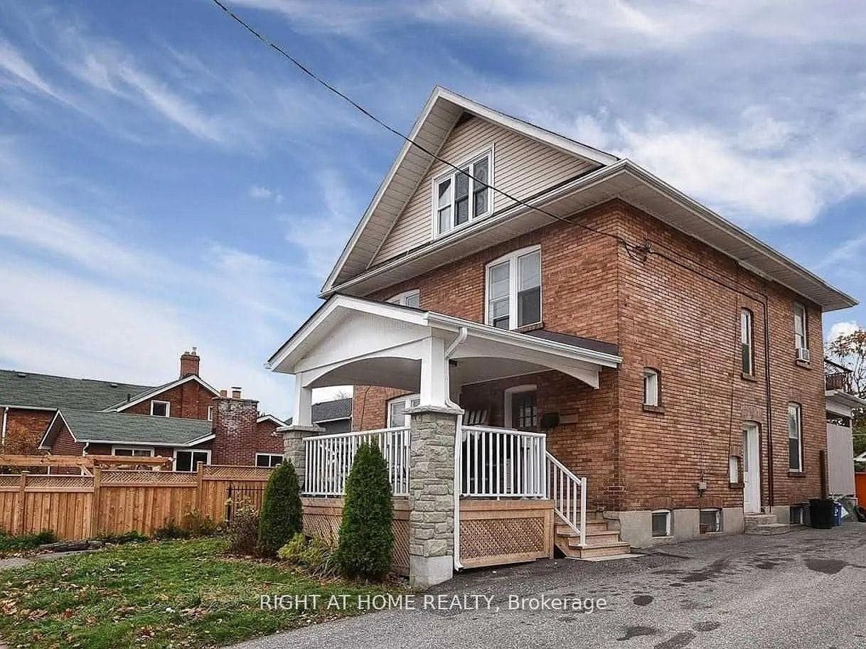 210 Mary Street Unit Bsmt, Oshawa, ON L1G 5C4 - Photo 1