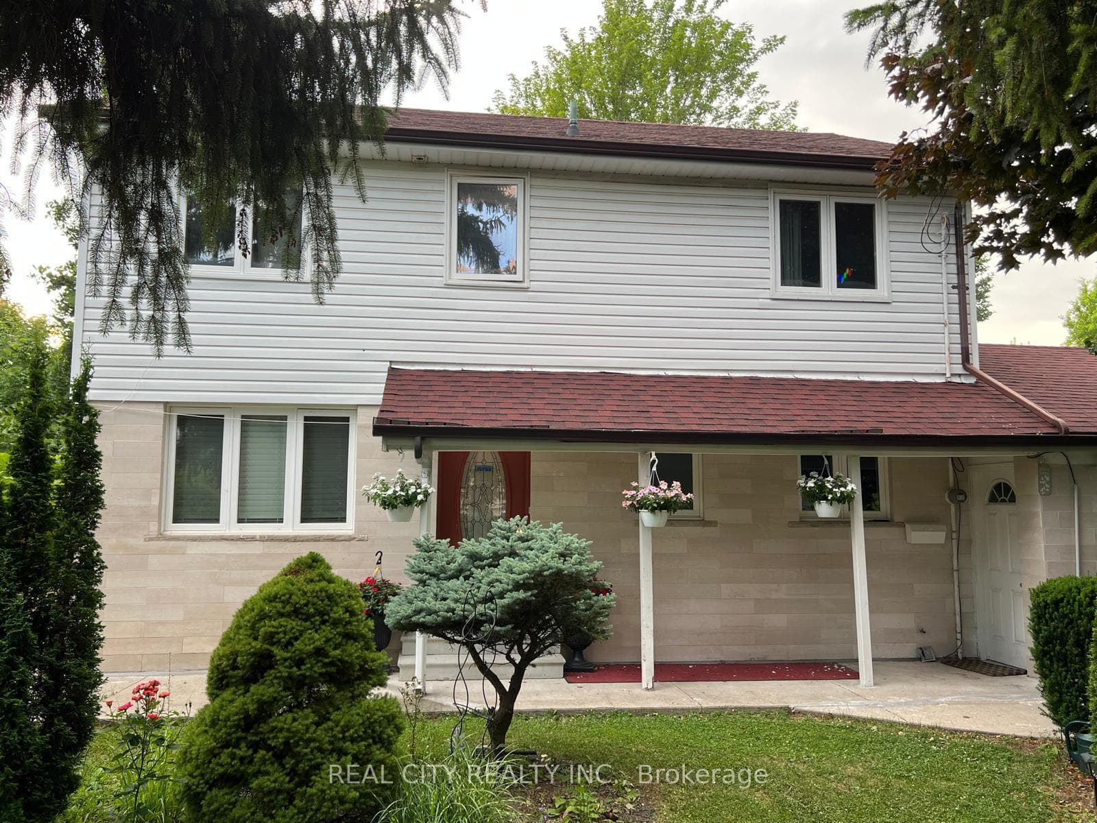 2451 Loanne Drive Unit UPPER, Mississauga, ON L5K 1P1 - Photo 1