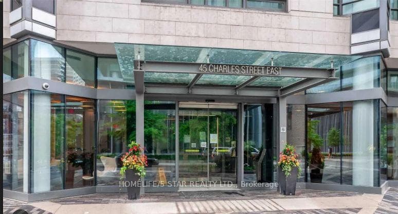 45 CHARLES Street Unit 2106, Regent Park / Cabbagetown / St. James Town, ON M4Y 0B8 - Photo 1