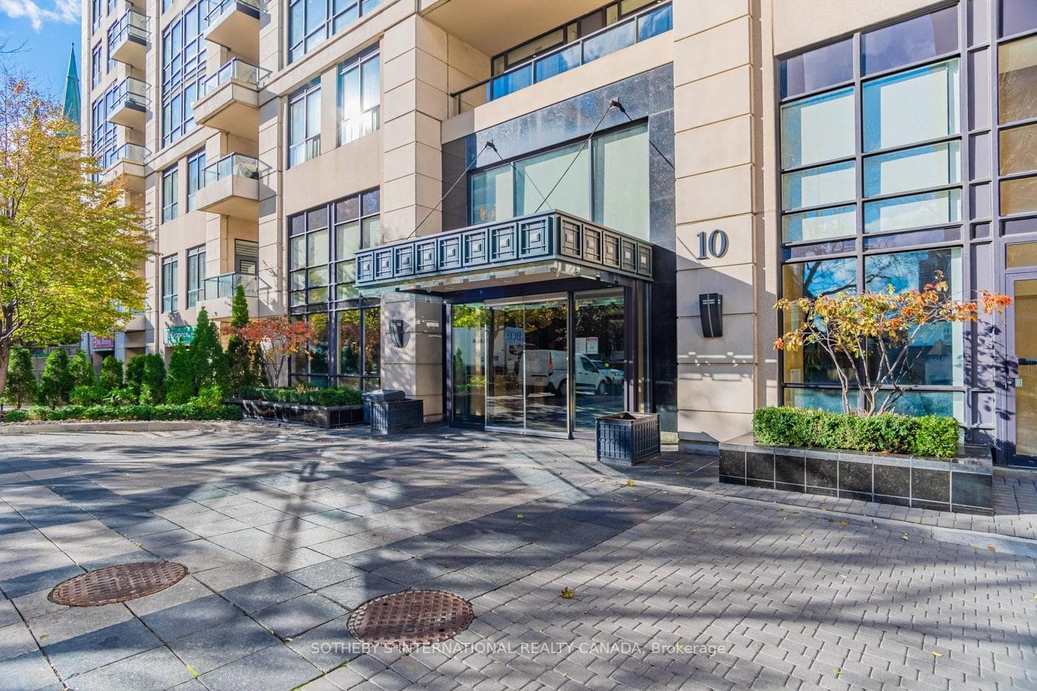 10 Delisle Avenue Unit 327, Annex / Yorkville / Summerhill, ON M4V 3C6 - Photo 1