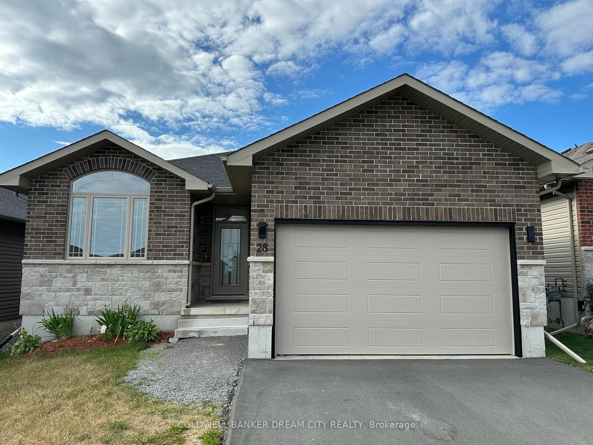 28 MATHEOS Crescent, Quinte West