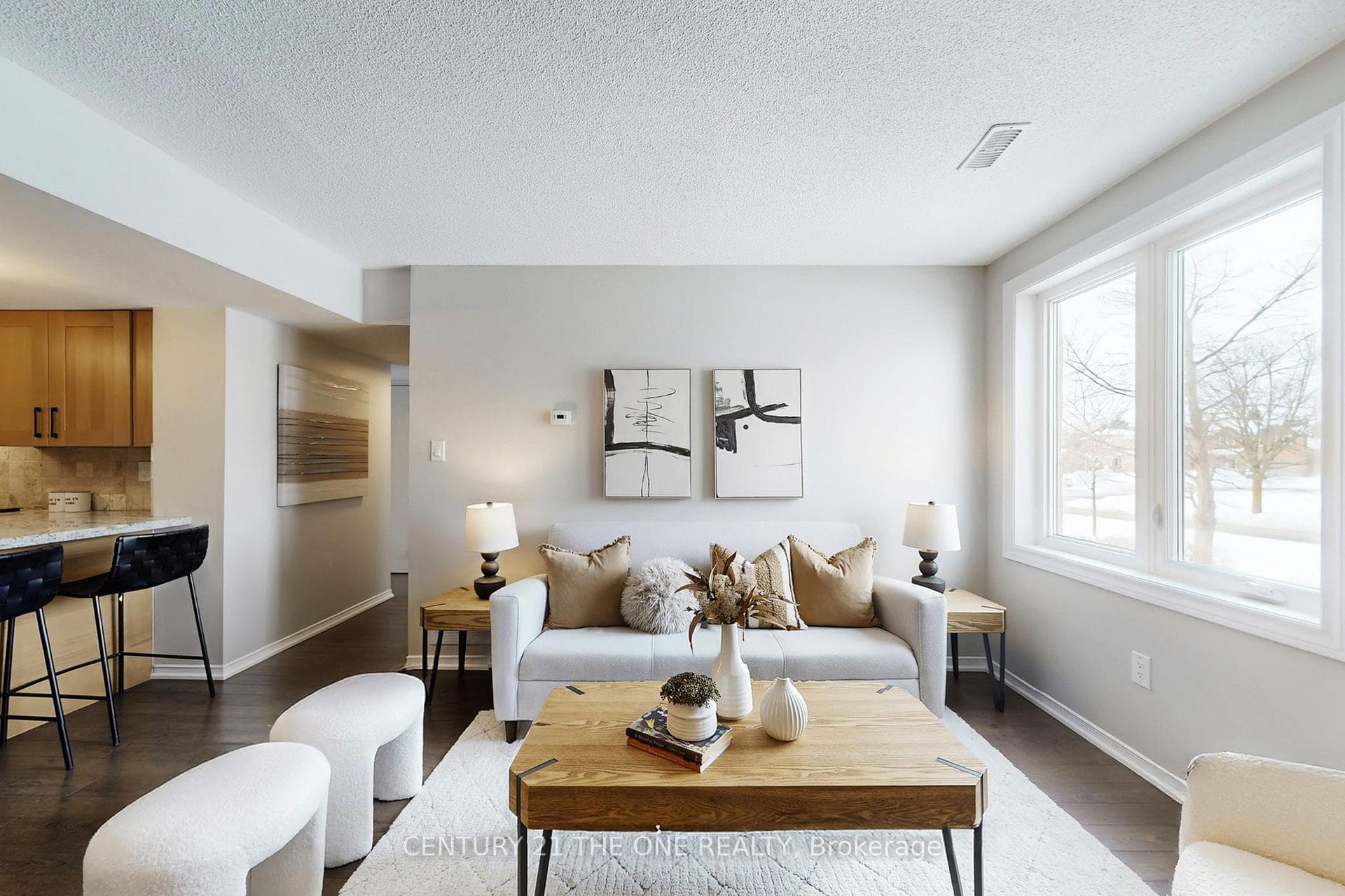 75 Weldrick Road Unit 1004, Richmond Hill, ON L4C 0H9 - Photo 1