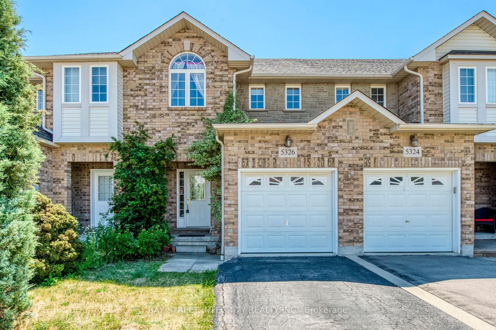 5326 Dryden Avenue, Burlington