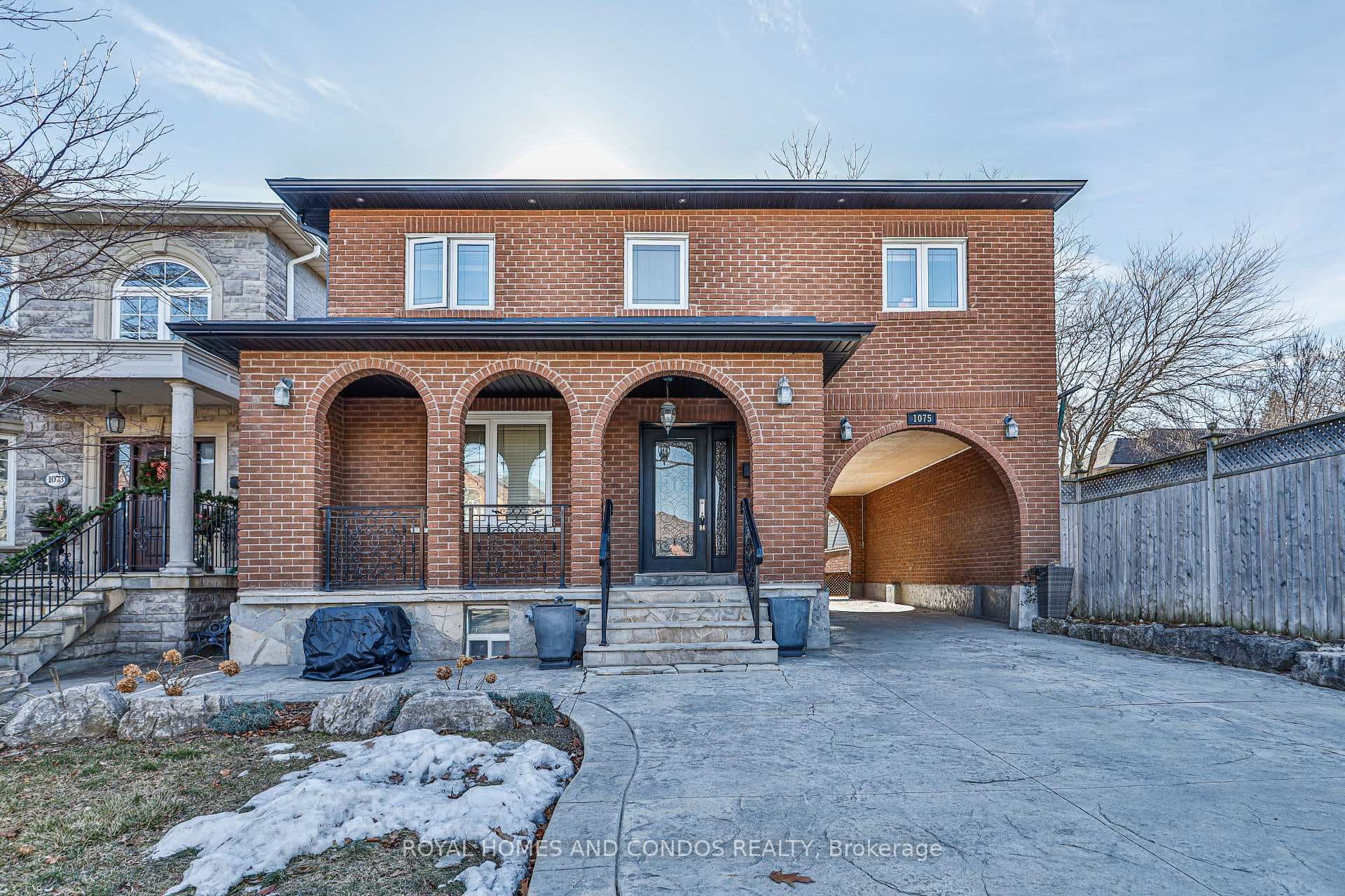 1075 Glengrove Avenue, York / Weston, ON M6B 2K1 - Photo 1