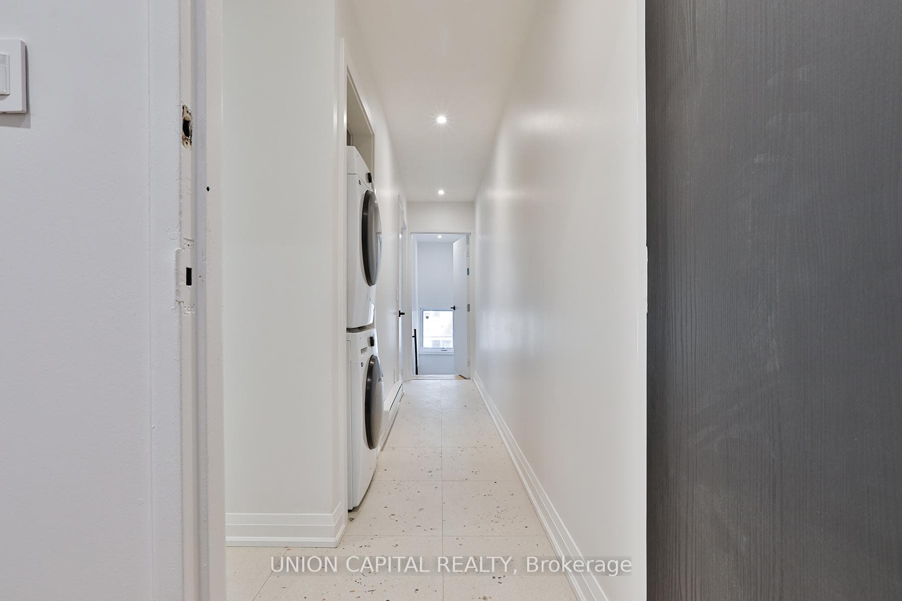 612 Gerrard Street Unit 2, Riverdale / Leslieville, ON M4M 1Y3 - Photo 1