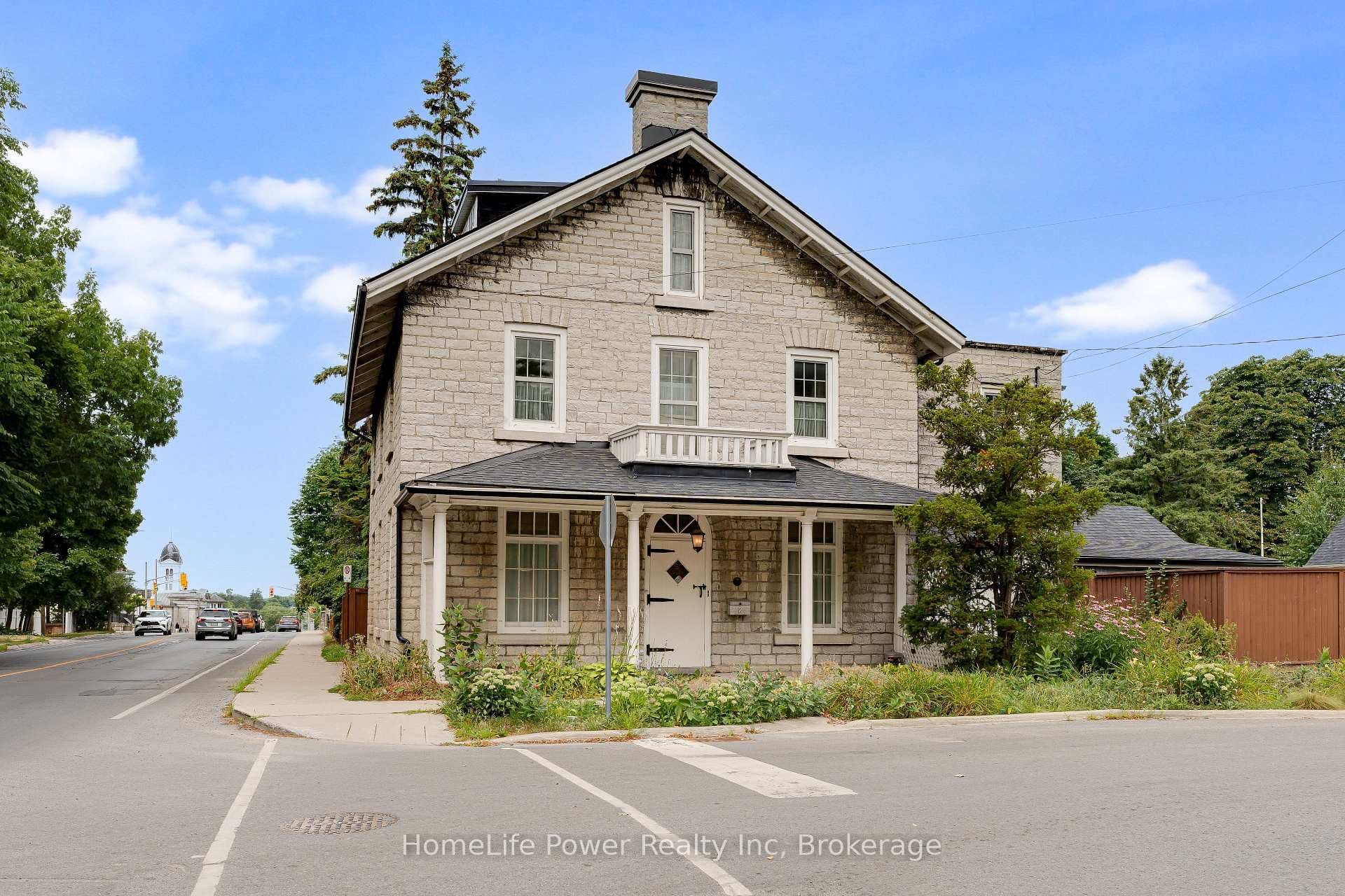 2 Alwington Avenue, Kingston