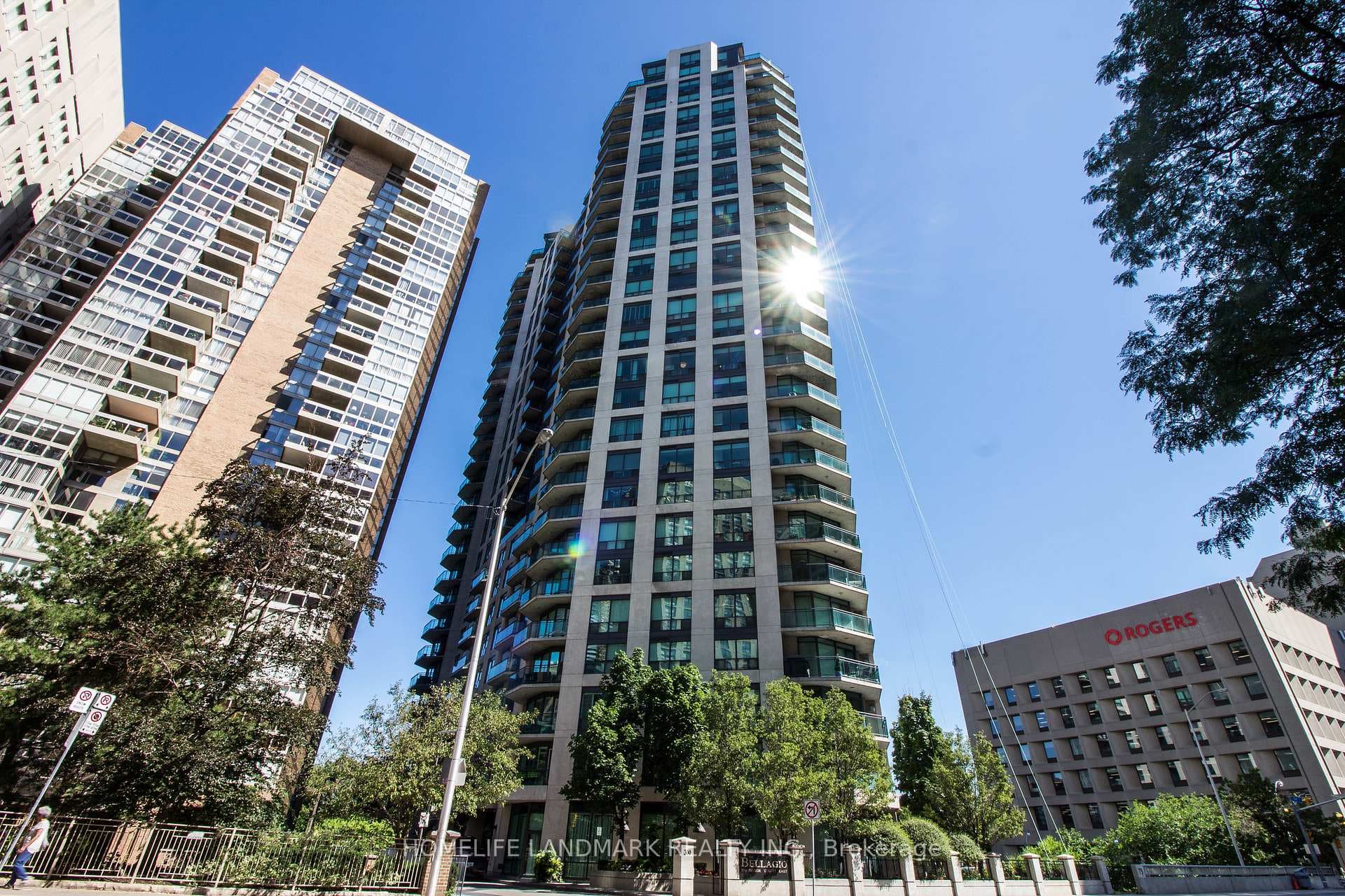 300 Bloor Street Unit 912, Rosedale / Moore Park, ON M4W 3S2 - Photo 1