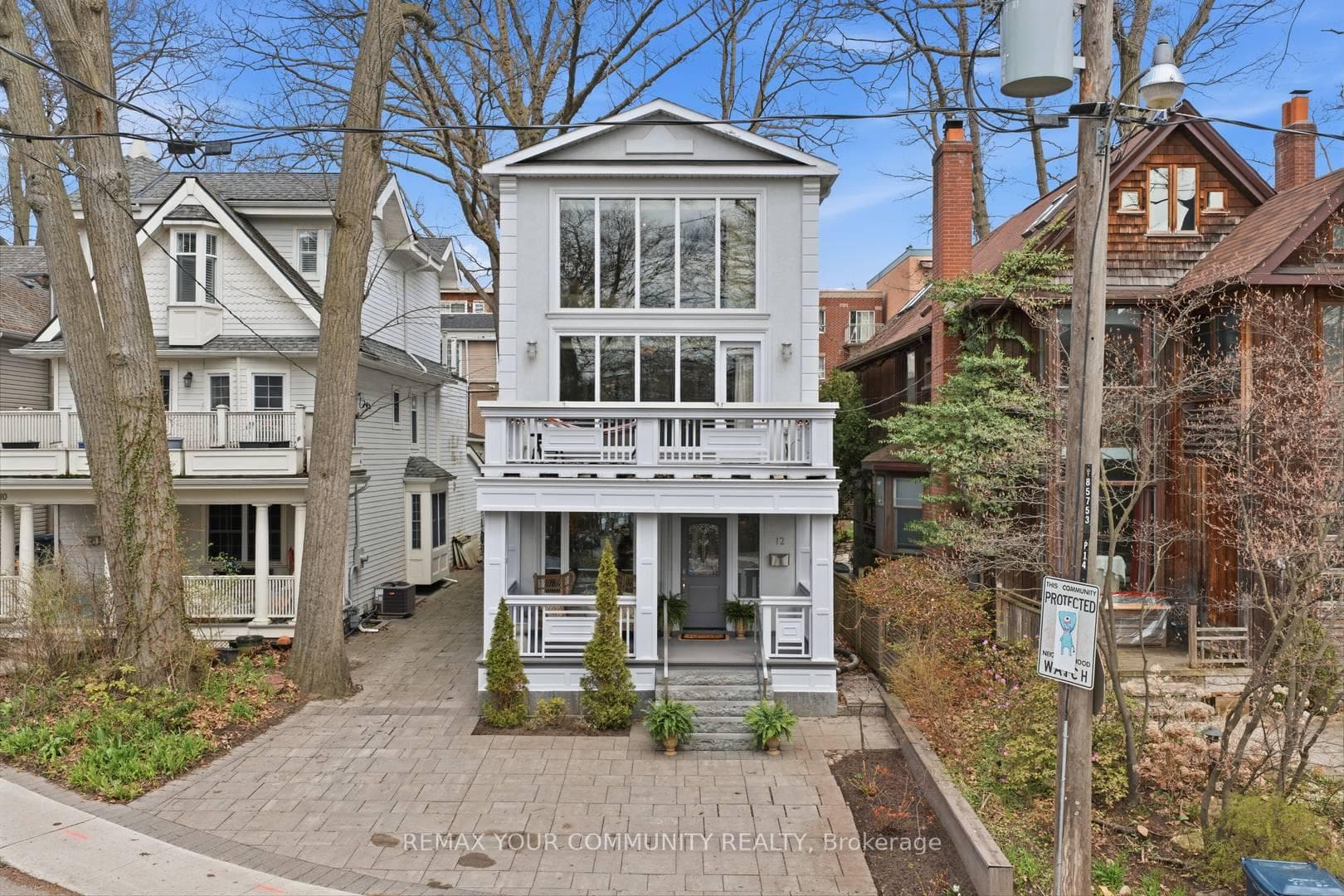 12 Hazel Avenue, The Beaches / Upper Beaches, ON M4E 1C5 - Photo 1