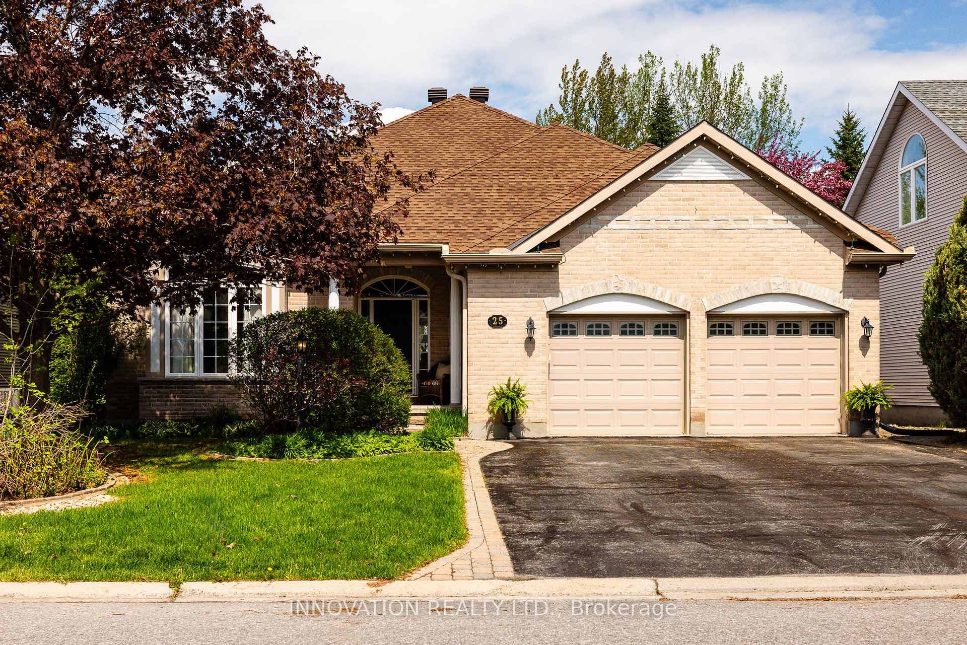 Custom built Monarch Bungalow!