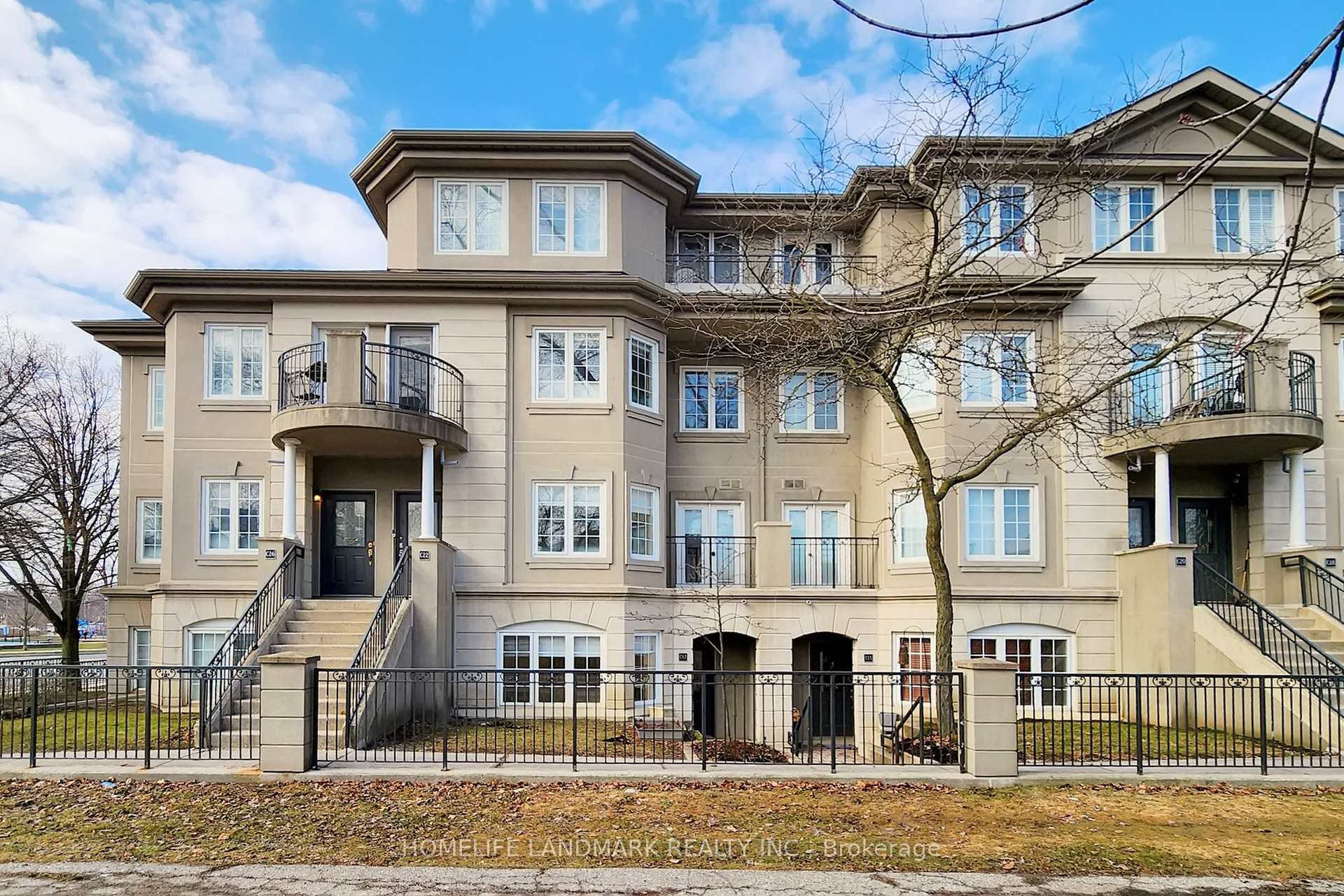 108 Finch Avenue Unit C17, Thornhill / Willowdale, ON M2N 6W6 - Photo 1