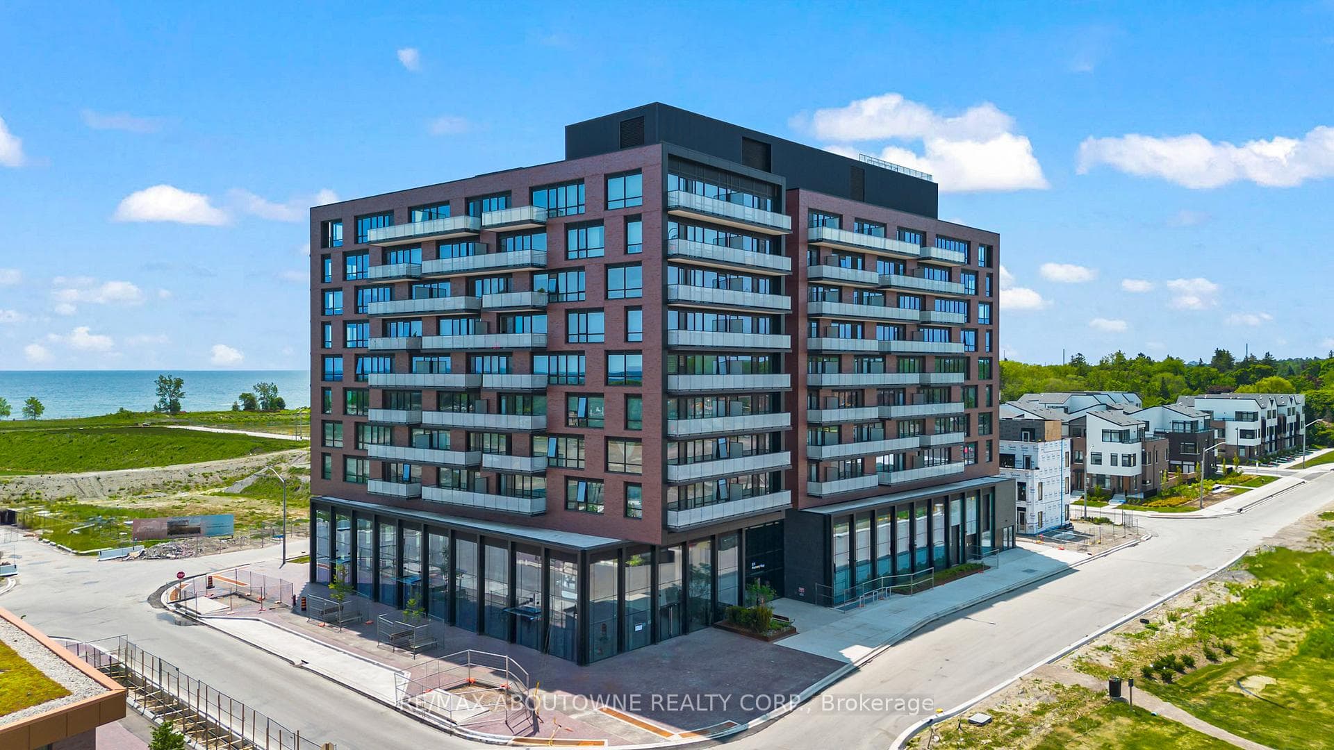 251 Masonry Way Unit 806, Mississauga, ON L5H 0B2 - Photo 1