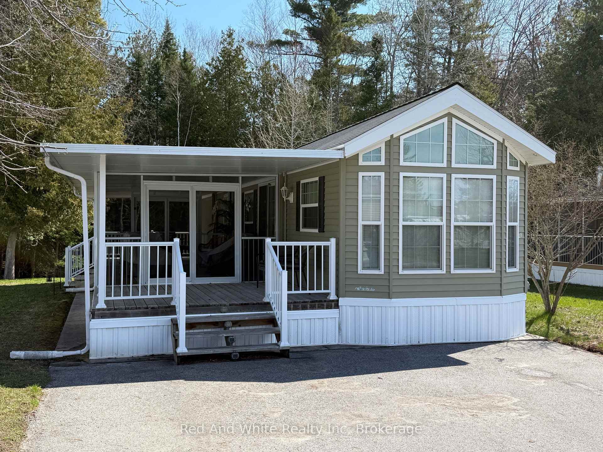 103 Madawaska Trail, Wasaga Beach