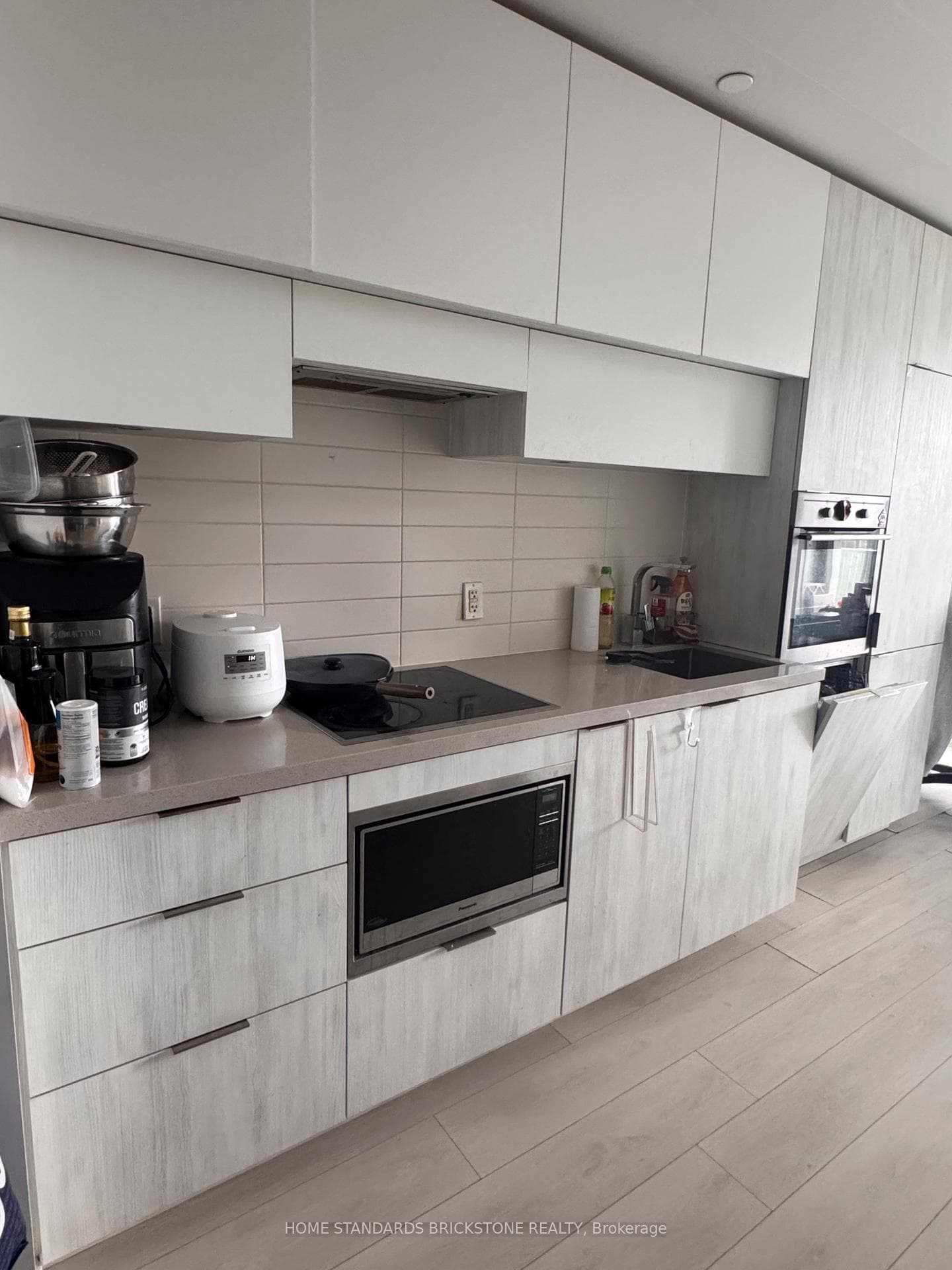 8 Eglinton Avenue Unit 1101, Leaside / Davisville, ON M4P 0C1 - Photo 1