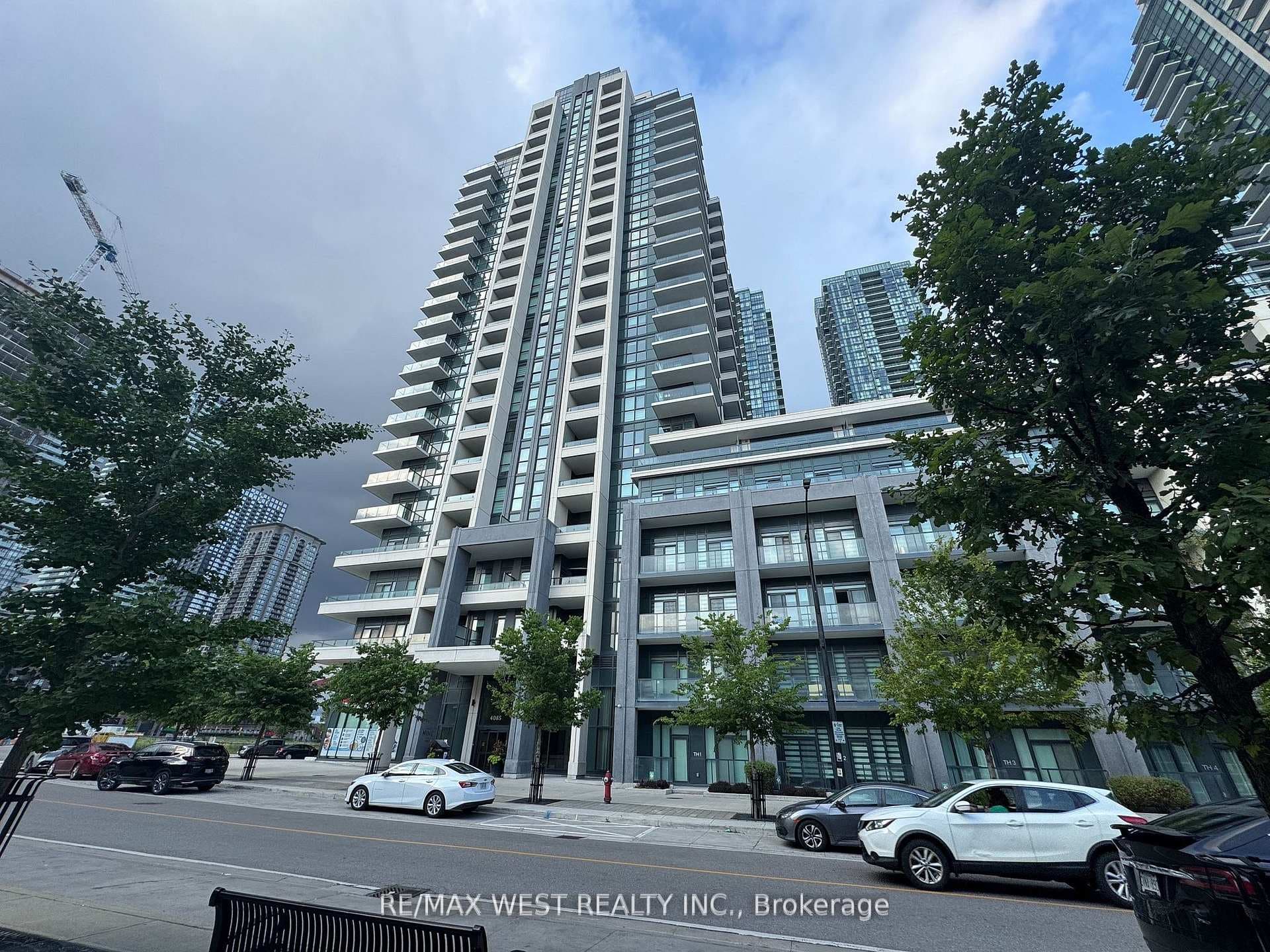 4085 Parkside Village Drive Unit 1606, Mississauga, ON L5B 0K9 - Photo 1
