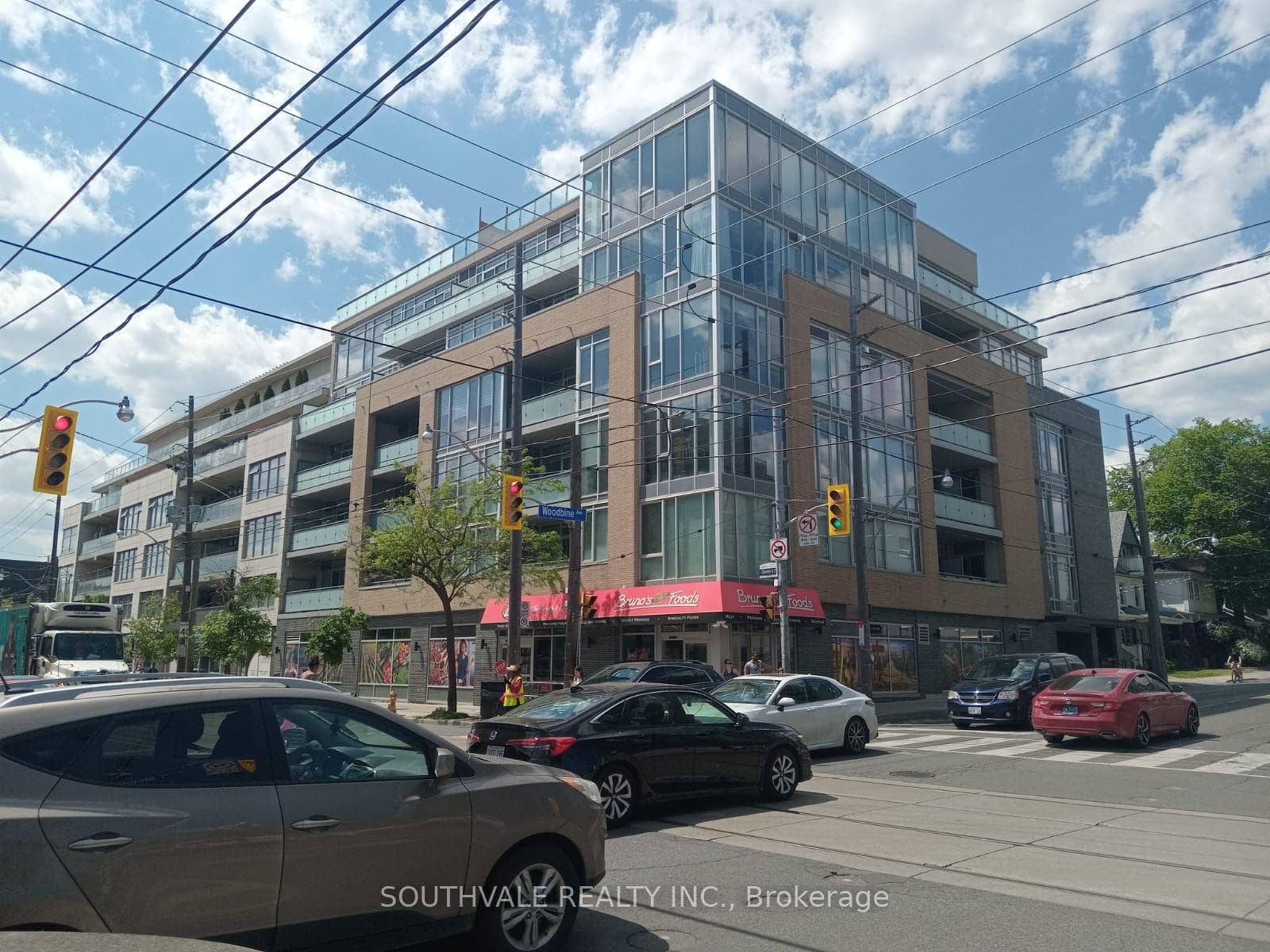 200 Woodbine Avenue Unit #302, The Beaches / Upper Beaches, ON M4L 3P2 - Photo 1