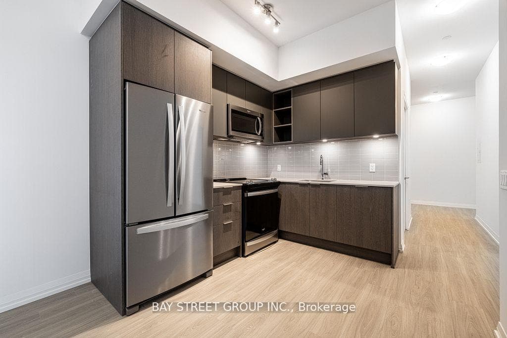 50 Dunfield Avenue Unit 317, Leaside / Davisville, ON M4S 3A4 - Photo 1
