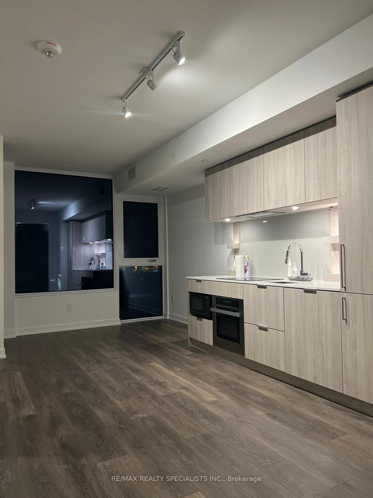 28 Ann Street Unit 315, Mississauga, ON L5G 0E1 - Photo 1