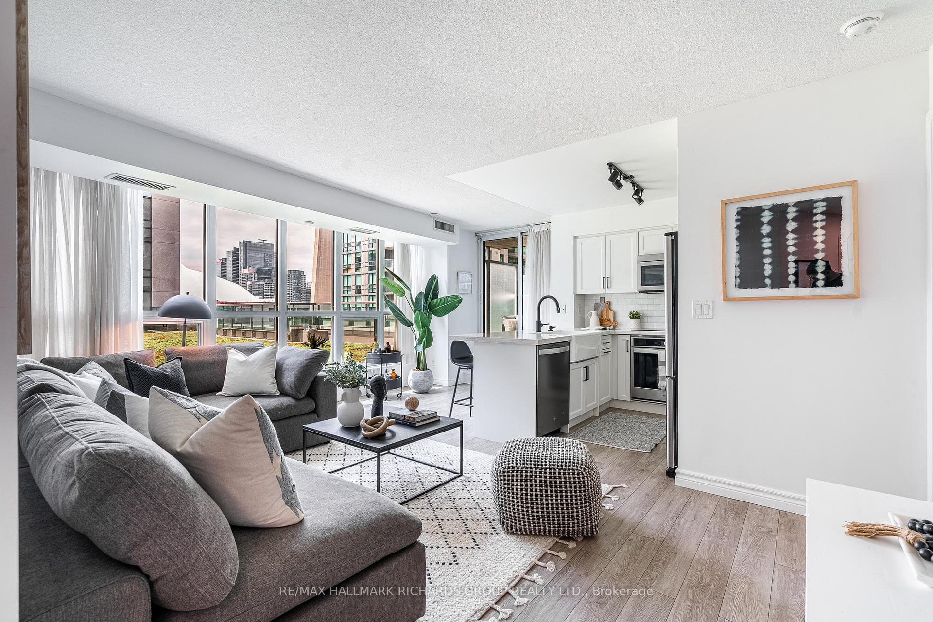 19 Grand Trunk Crescent Unit 1602, Toronto C01