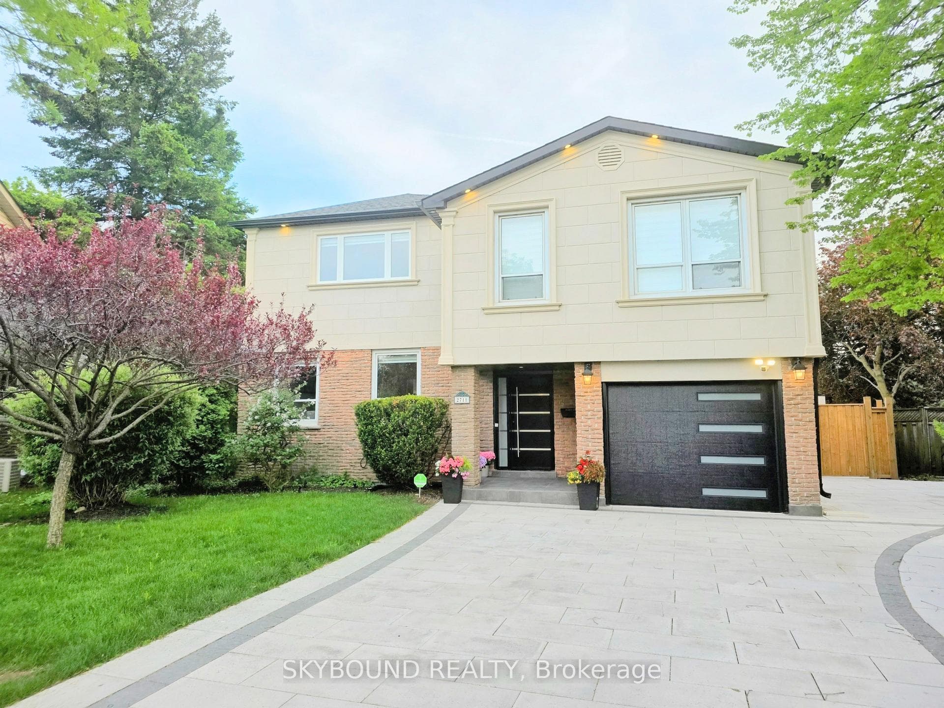2711 Spruce Needle Court, Mississauga