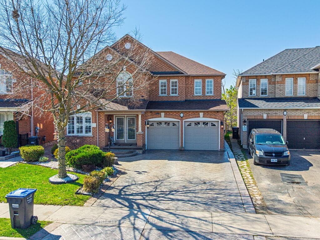 61 Woodvalley Drive, Brampton