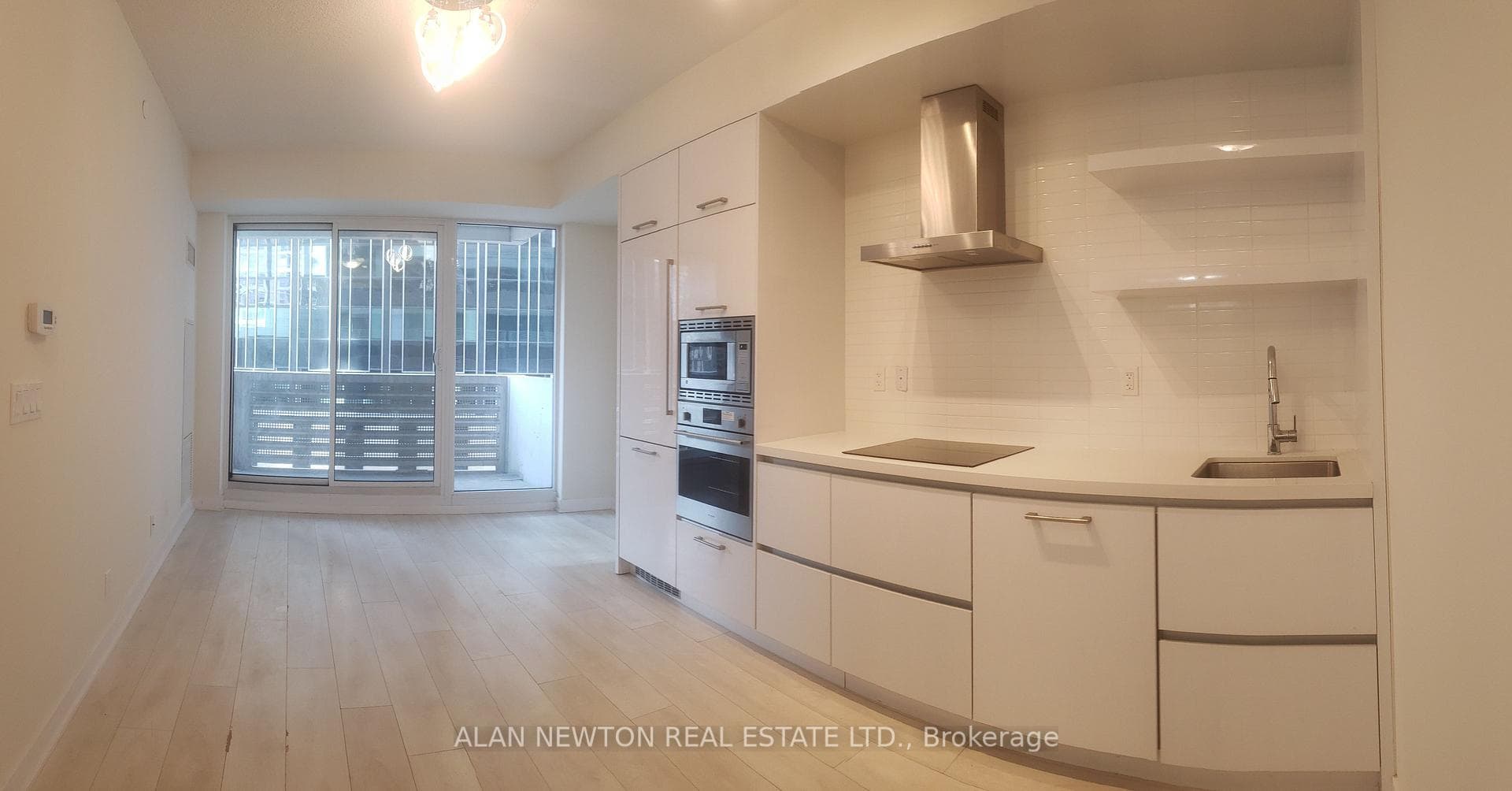 2221 Yonge Street Unit 510, Leaside / Davisville, ON M4S 2B4 - Photo 1