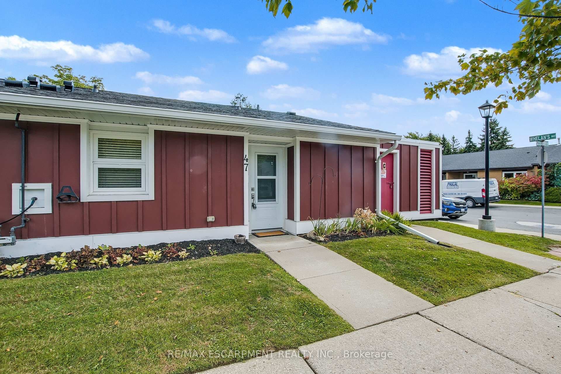 47 SZOLLOSY Circle, Hamilton, ON L9B 1T8 - Photo 1