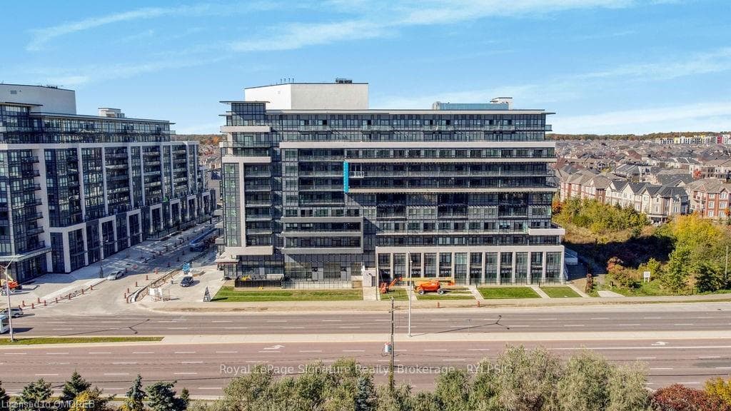 395 DUNDAS Street Unit 211, Oakville