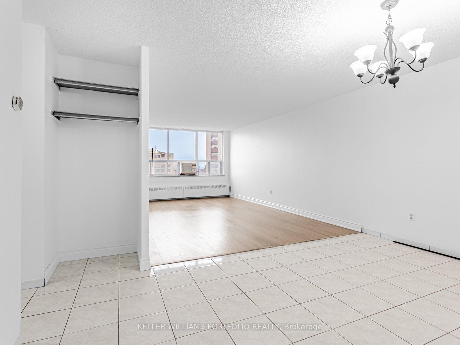 390 Dixon Road Unit 2115, Etobicoke (Kingsview Village / Humber Heights), ON M9R 1T4 - Photo 1