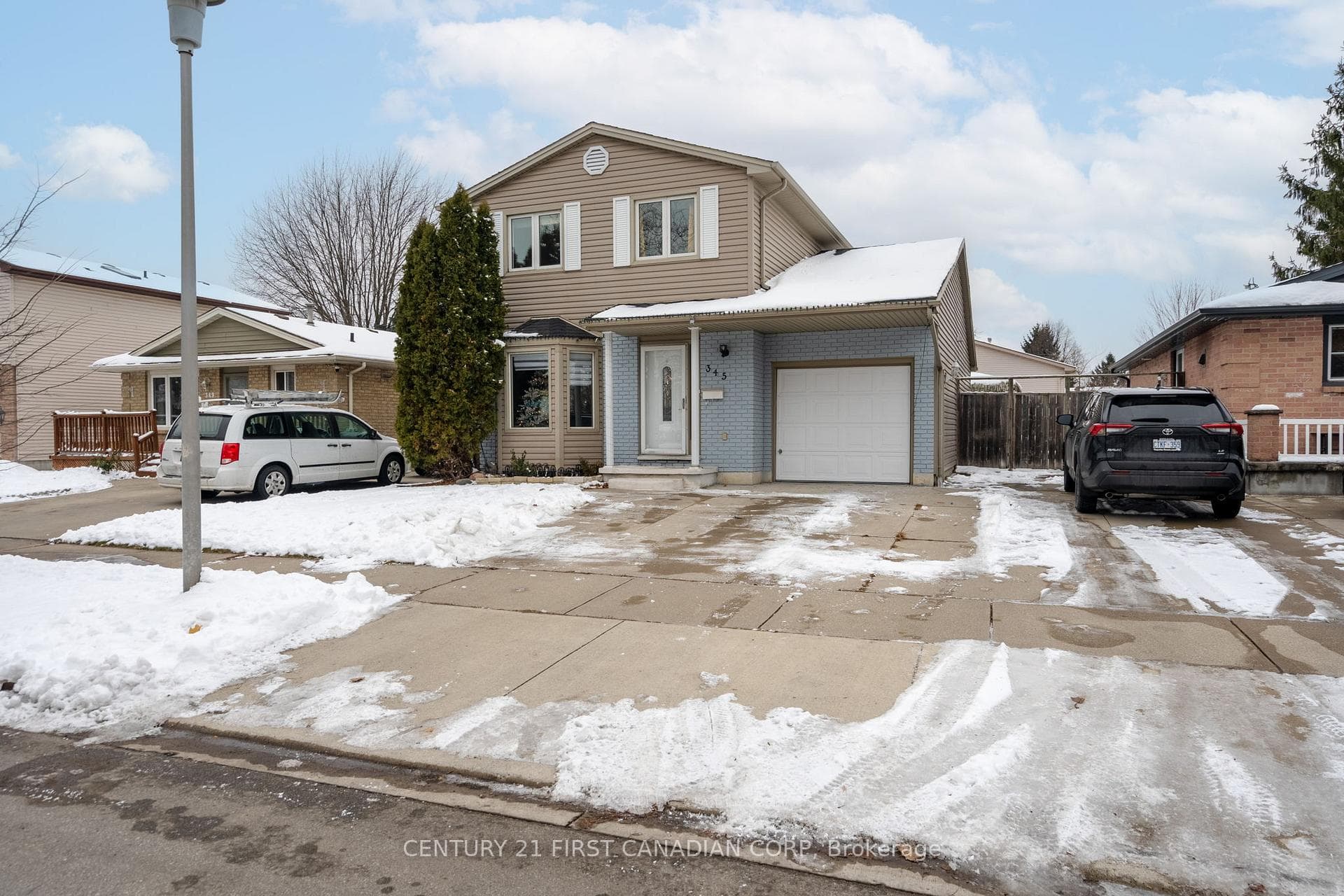 345 Banbury Crescent, London South, ON N5Z 4V1 - Photo 1