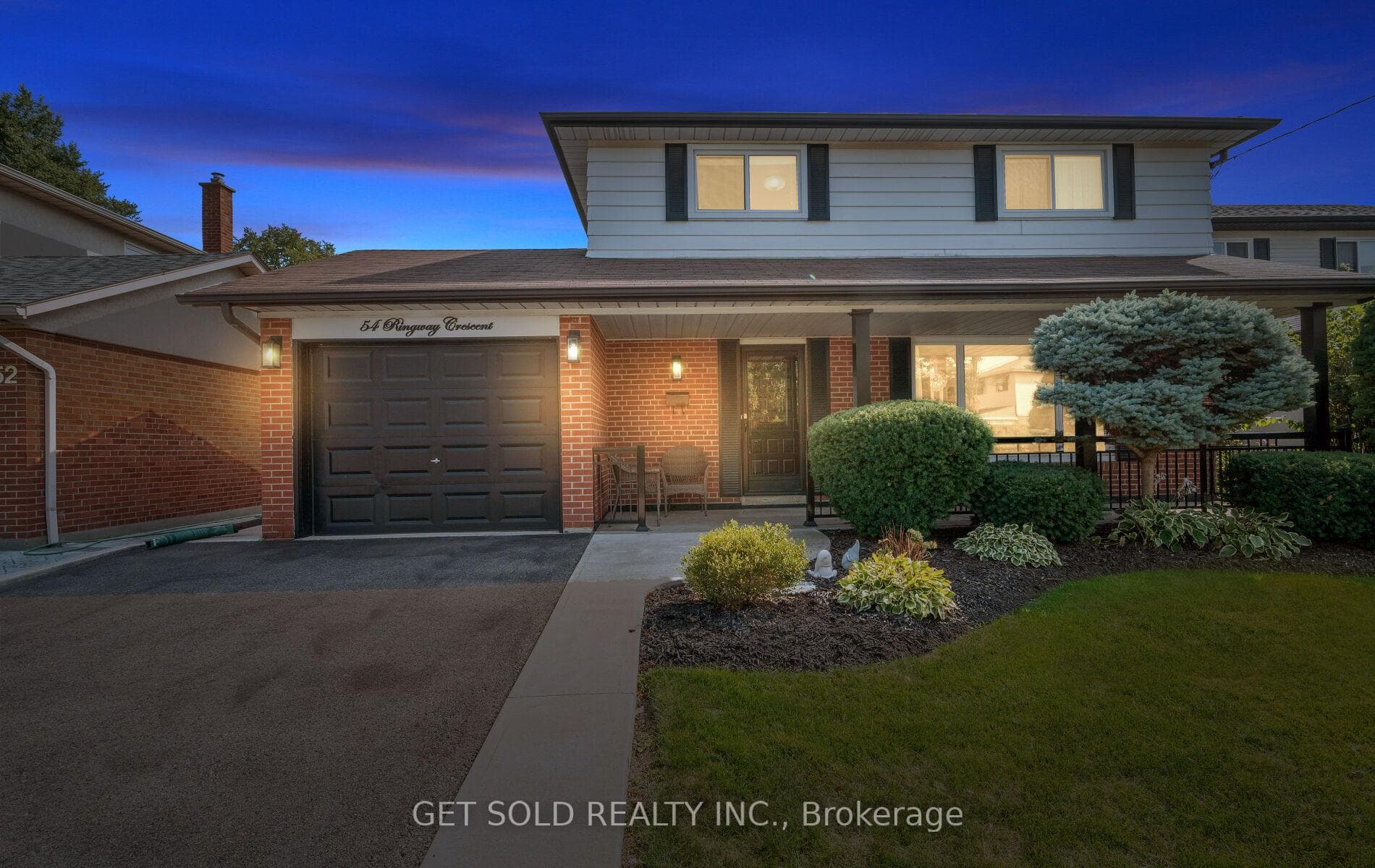 54 Ringway Crescent, Toronto W10