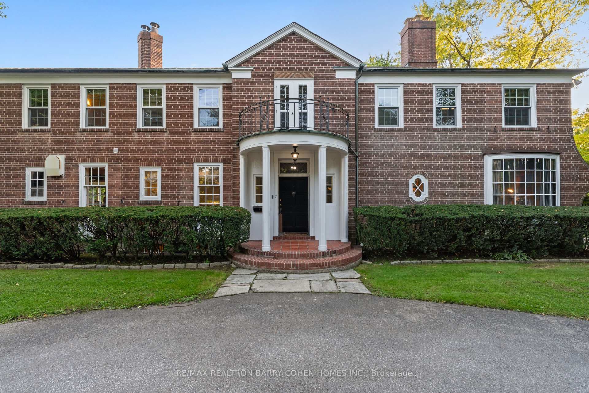 7 Alderbrook Drive, Don Mills / Parkwoods / Victoria Village, ON M3B 1E3 - Photo 1