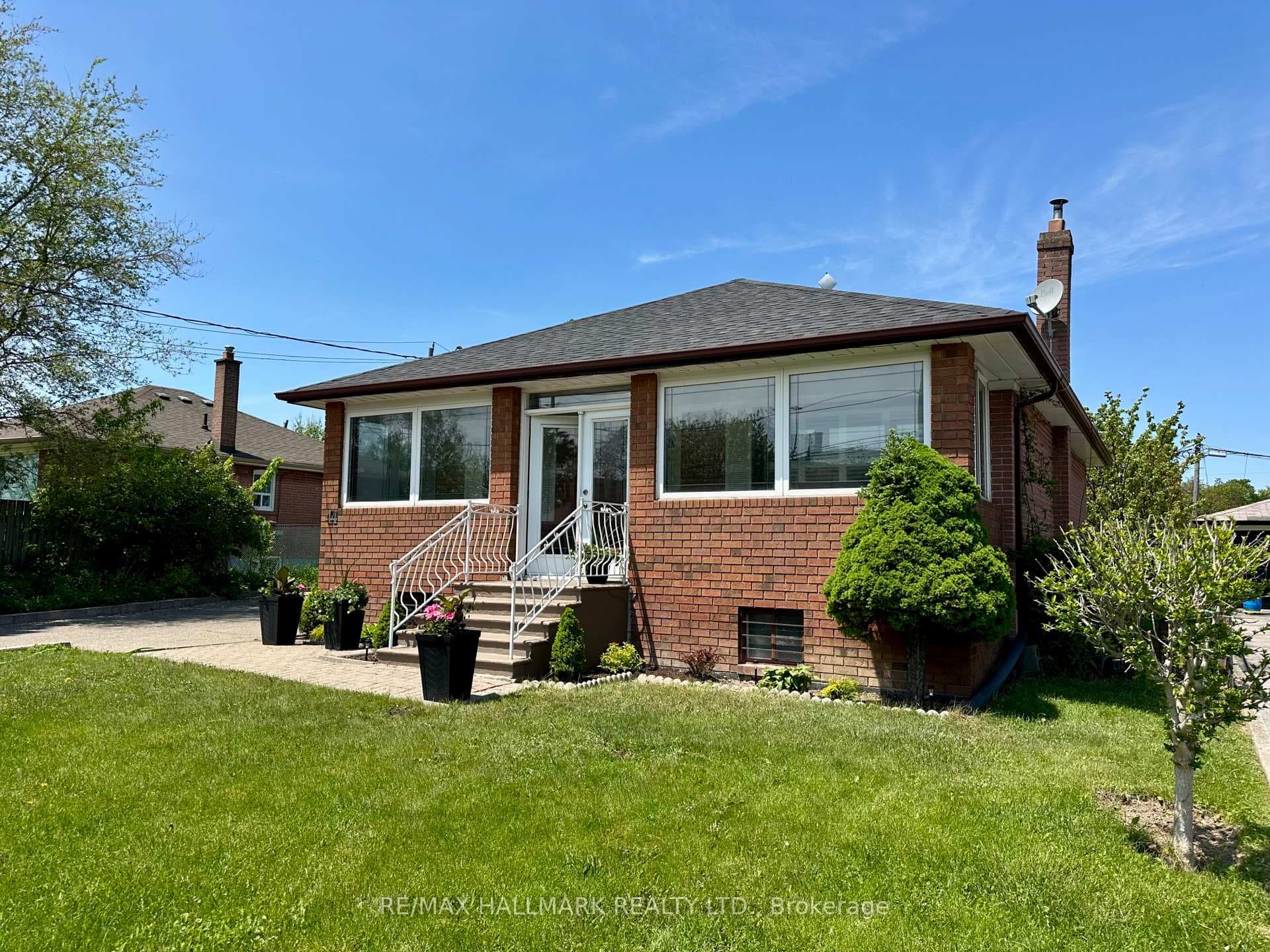 44 Kirby Road, Downsview / Black Creek, ON M3L 1B4 - Photo 1