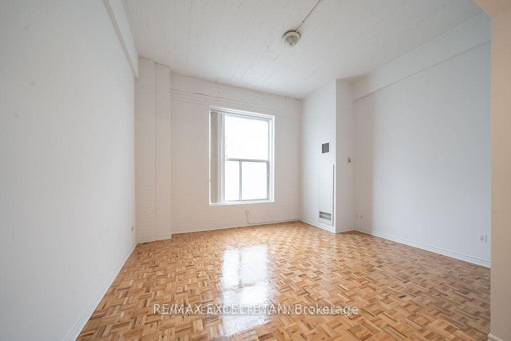 1407 Dupont Street Unit 112, Bloor West Village / Swansea, ON M6H 4J7 - Photo 1