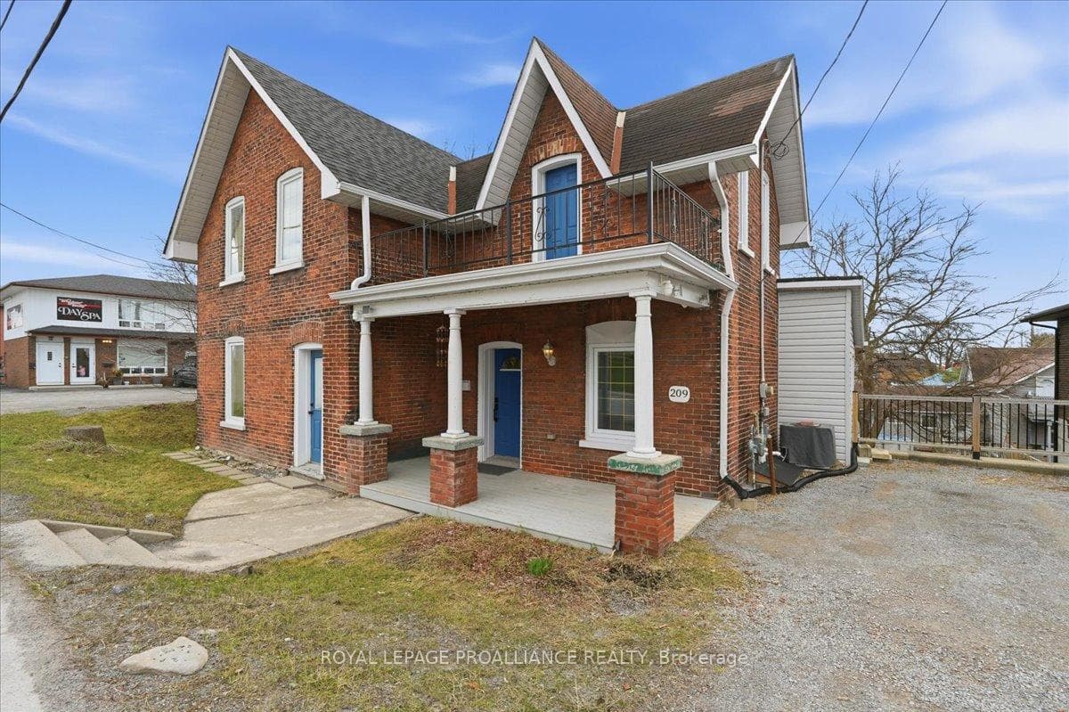 209 Dundas Street, Quinte West, ON K8V 1M1 - Photo 1