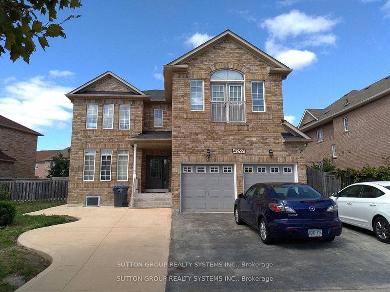 4297 Trailmaster Drive Unit B 2, Mississauga, ON L5V 3C4 - Photo 1