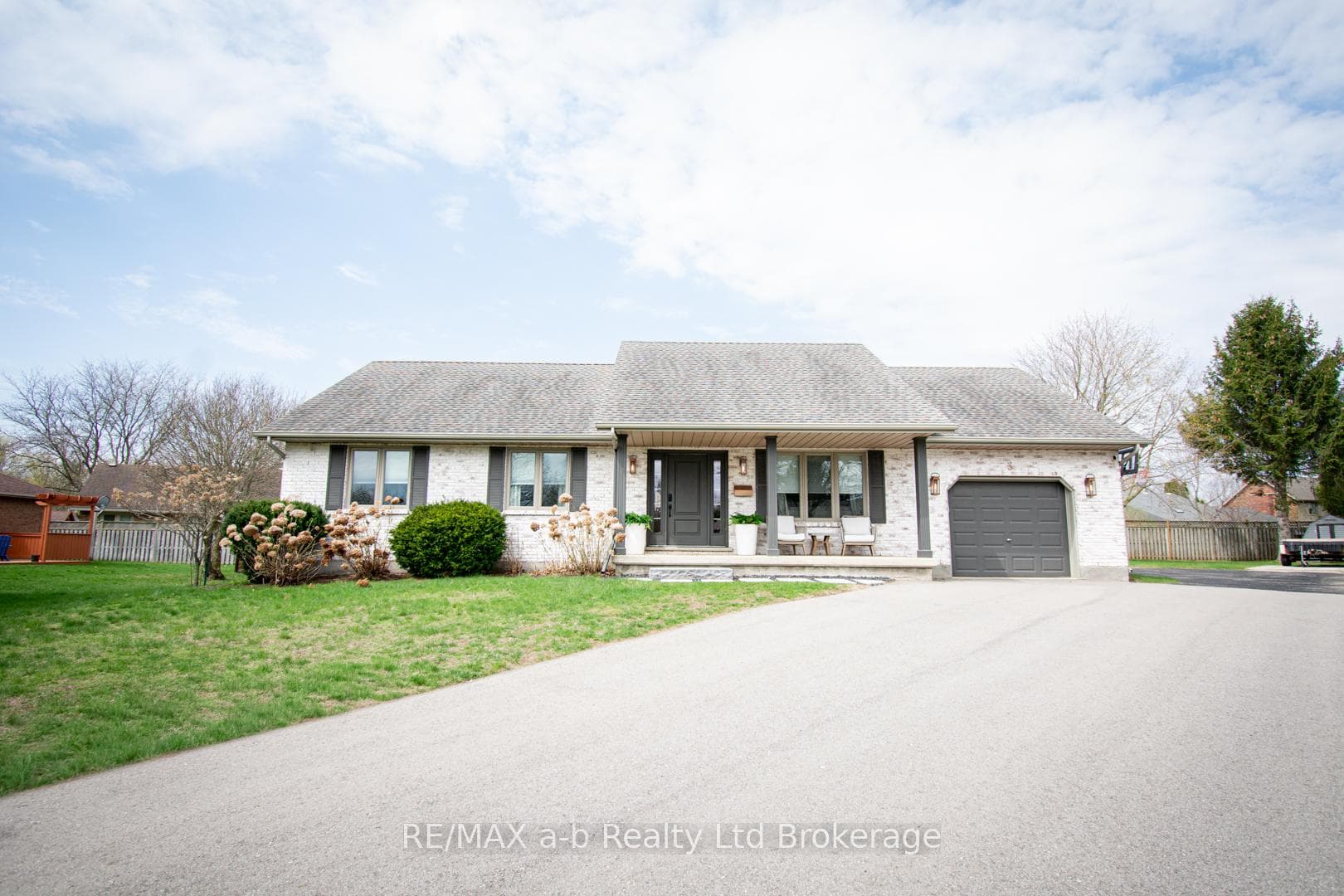 3 Belfast Circle, Tillsonburg