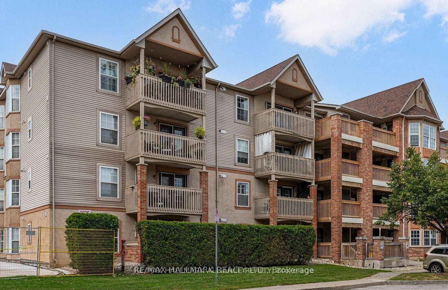 4003 Kilmer Drive Unit 312, Burlington, ON L7M 4M1 - Photo 1
