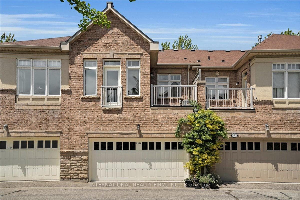 2014 Lakeshore Road, Mississauga, ON L5J 1J8 - Photo 1