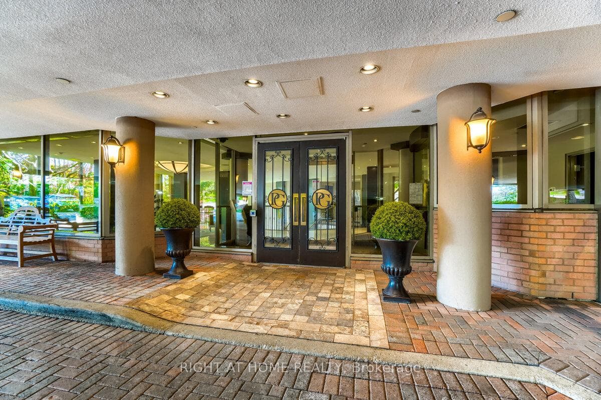 3181 Bayview Avenue Unit 618, Hillcrest Village / Bayview Village, ON M2K 2Y2 - Photo 1