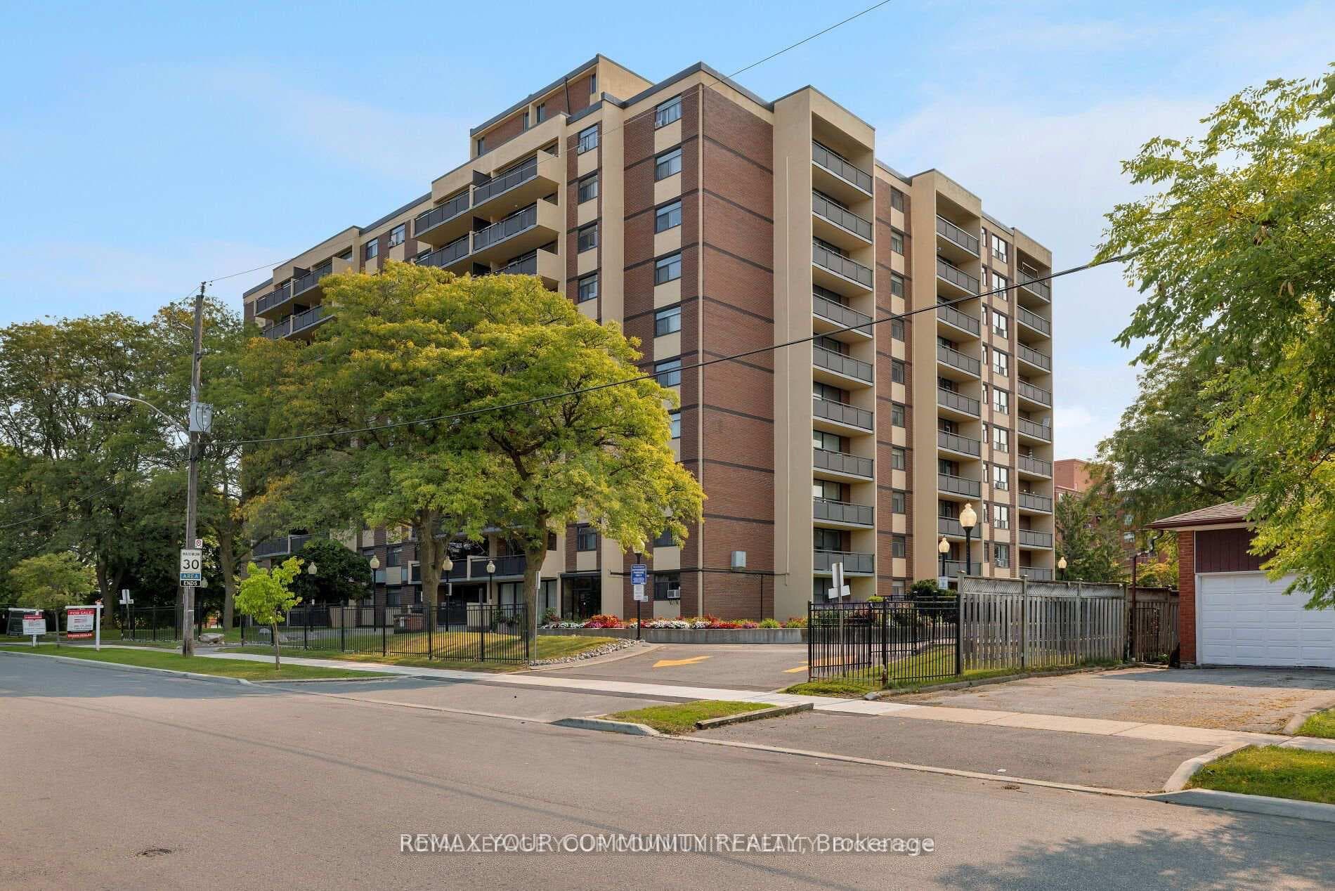5 Frith Road Unit 404, Toronto W05