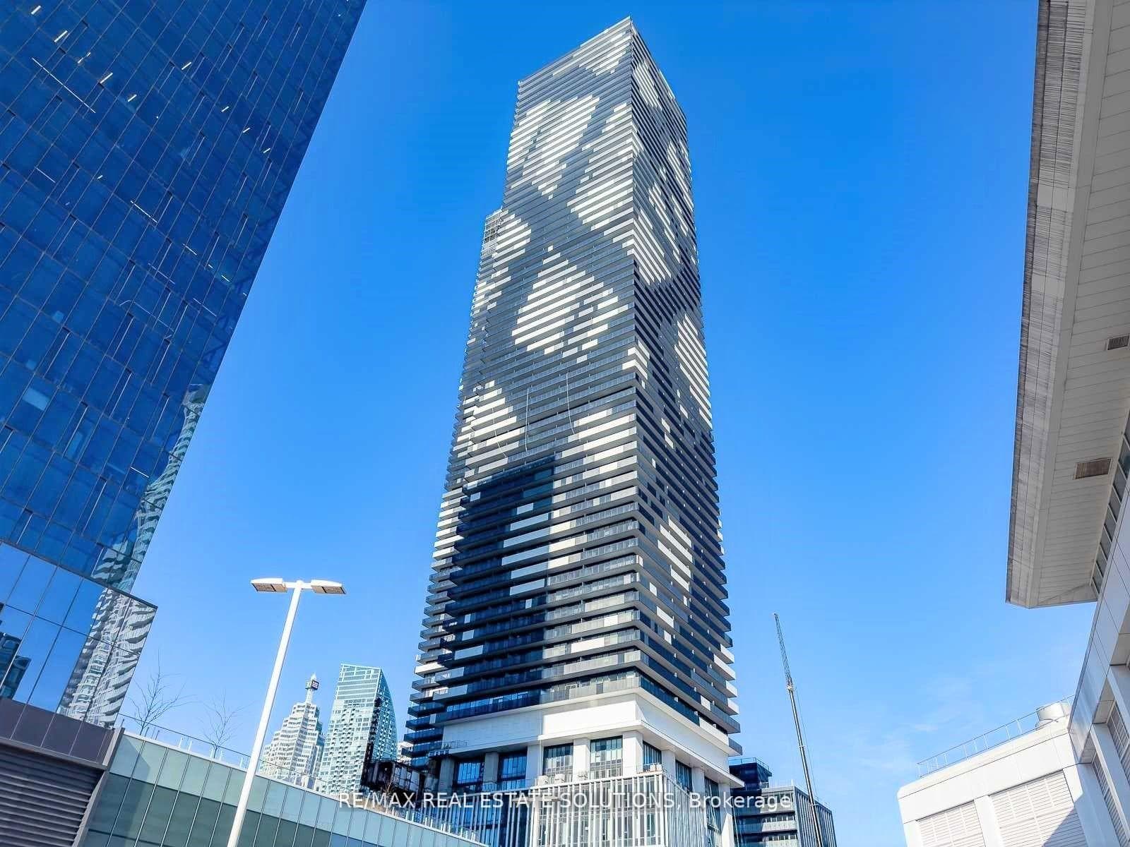 55 Cooper Street Unit 2712, Regent Park / Cabbagetown / St. James Town, ON M5E 0G1 - Photo 1