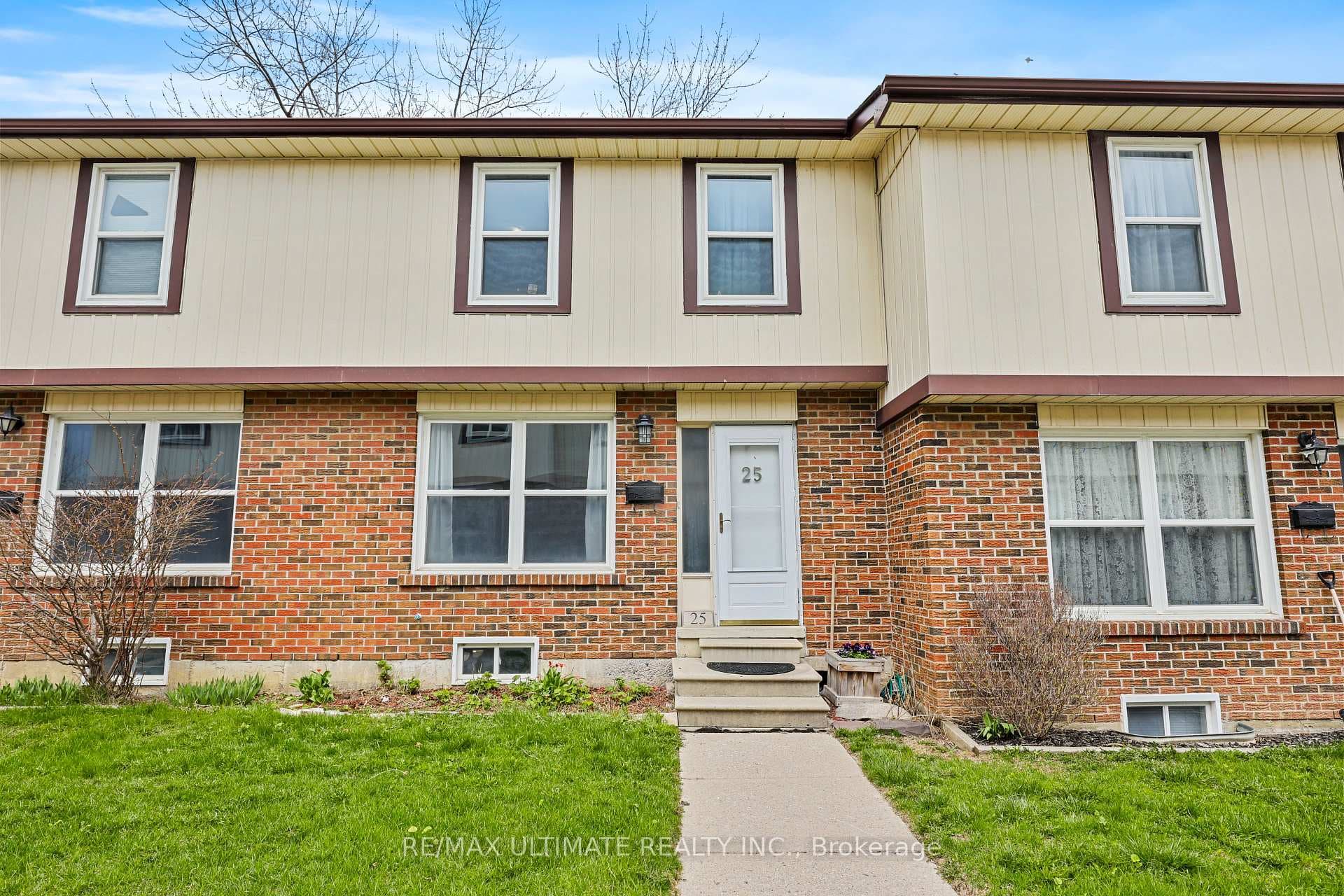 1230 Radom Street Unit 25, Pickering, ON L1W 3B8 - Photo 1