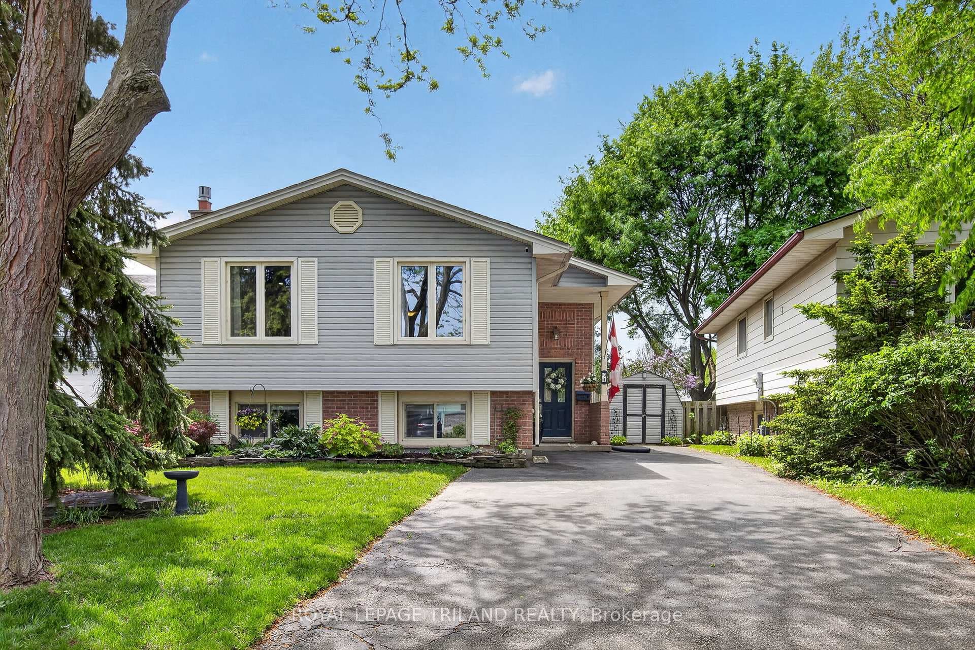 31 Beechbank Crescent, London South